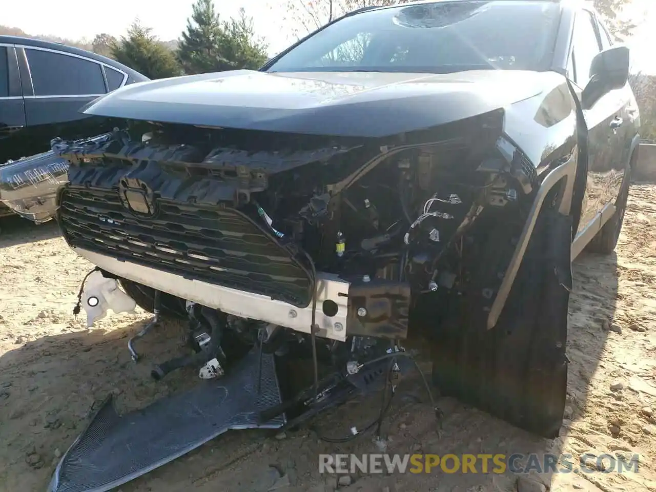 9 Photograph of a damaged car 2T3H1RFV9MW142680 TOYOTA RAV4 2021