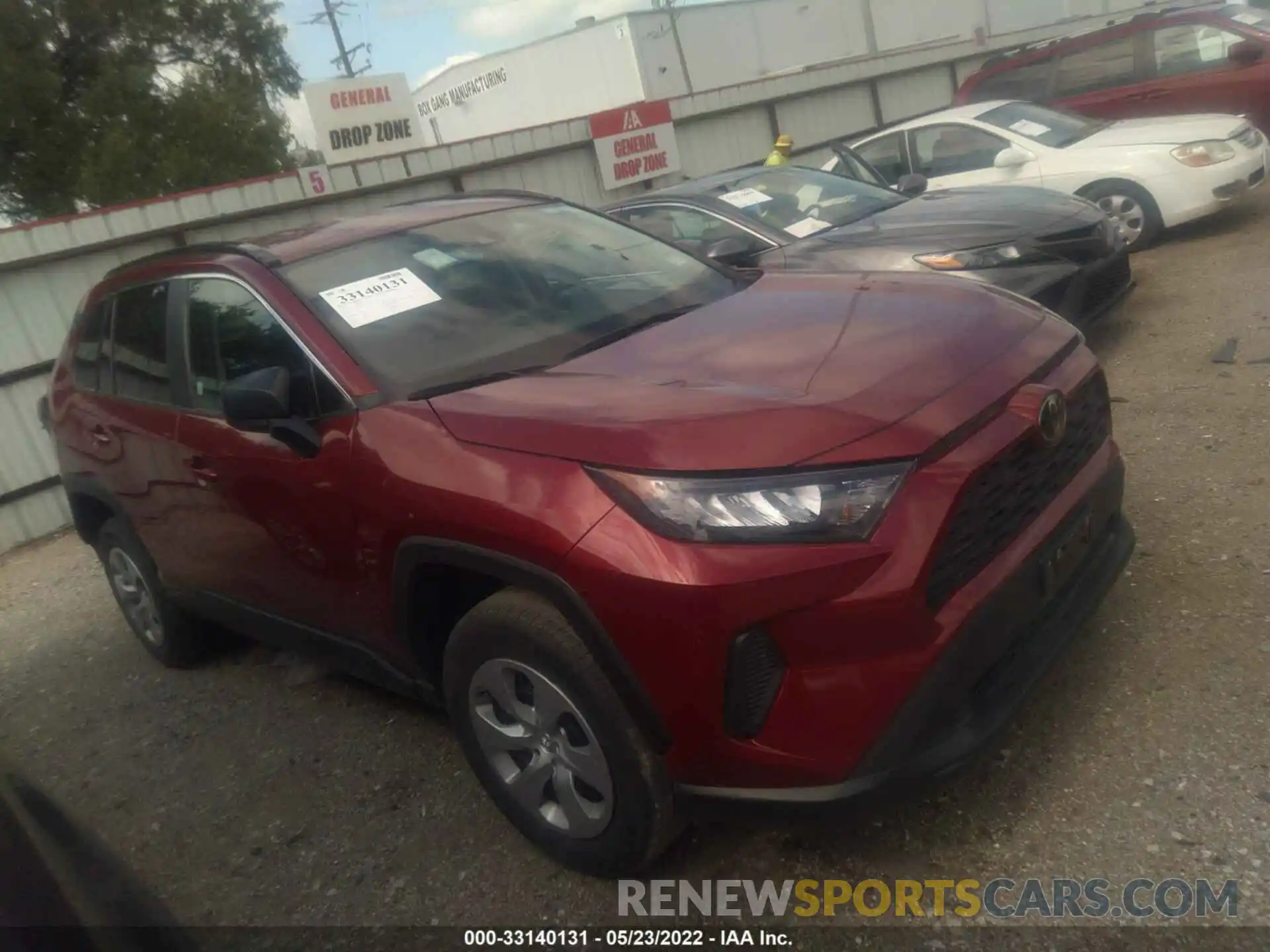 1 Photograph of a damaged car 2T3H1RFV9MW143795 TOYOTA RAV4 2021