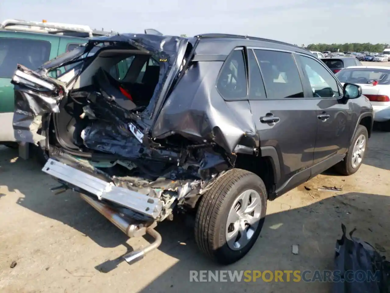 4 Photograph of a damaged car 2T3H1RFV9MW151928 TOYOTA RAV4 2021