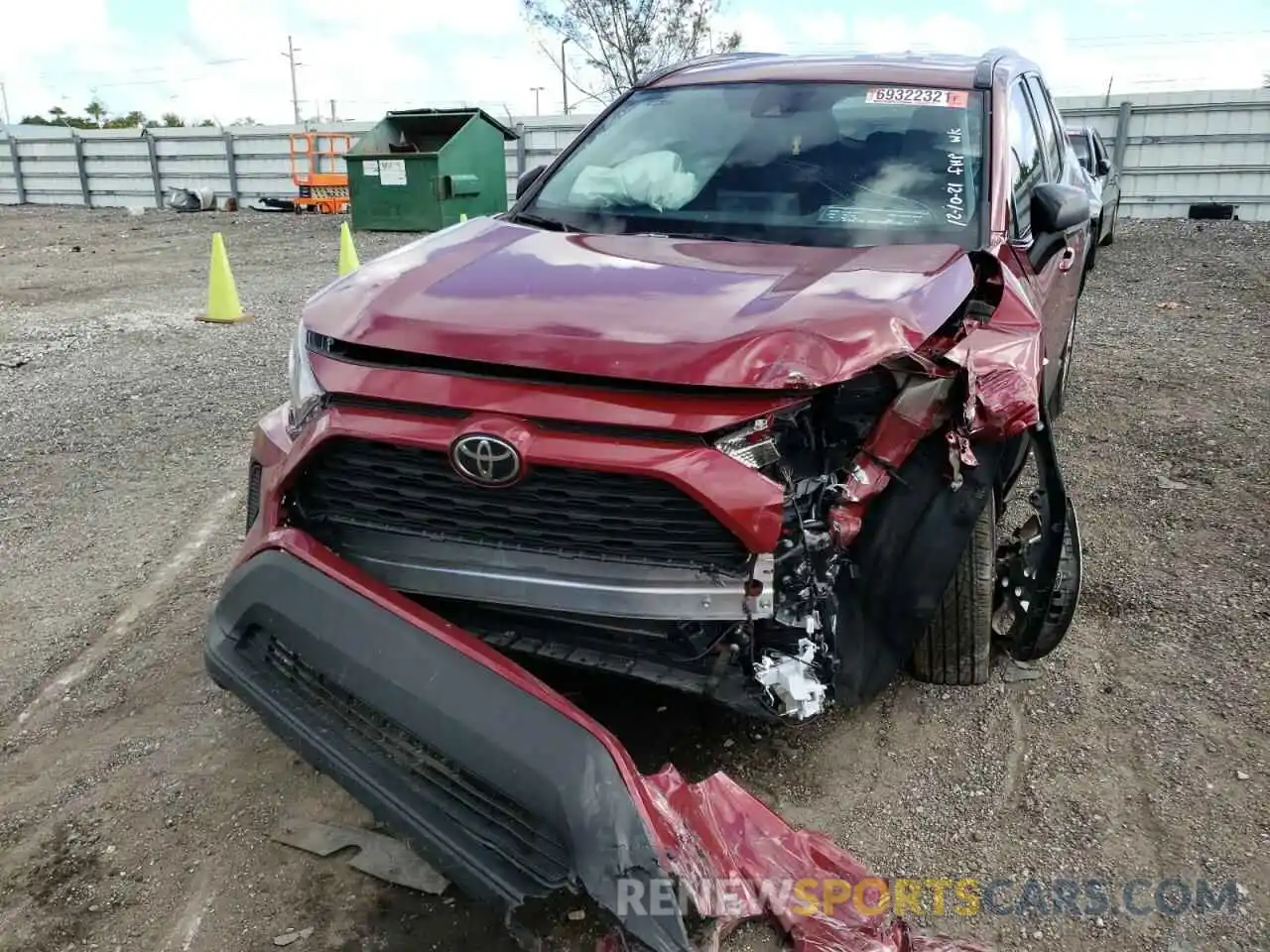 9 Photograph of a damaged car 2T3H1RFV9MW152626 TOYOTA RAV4 2021