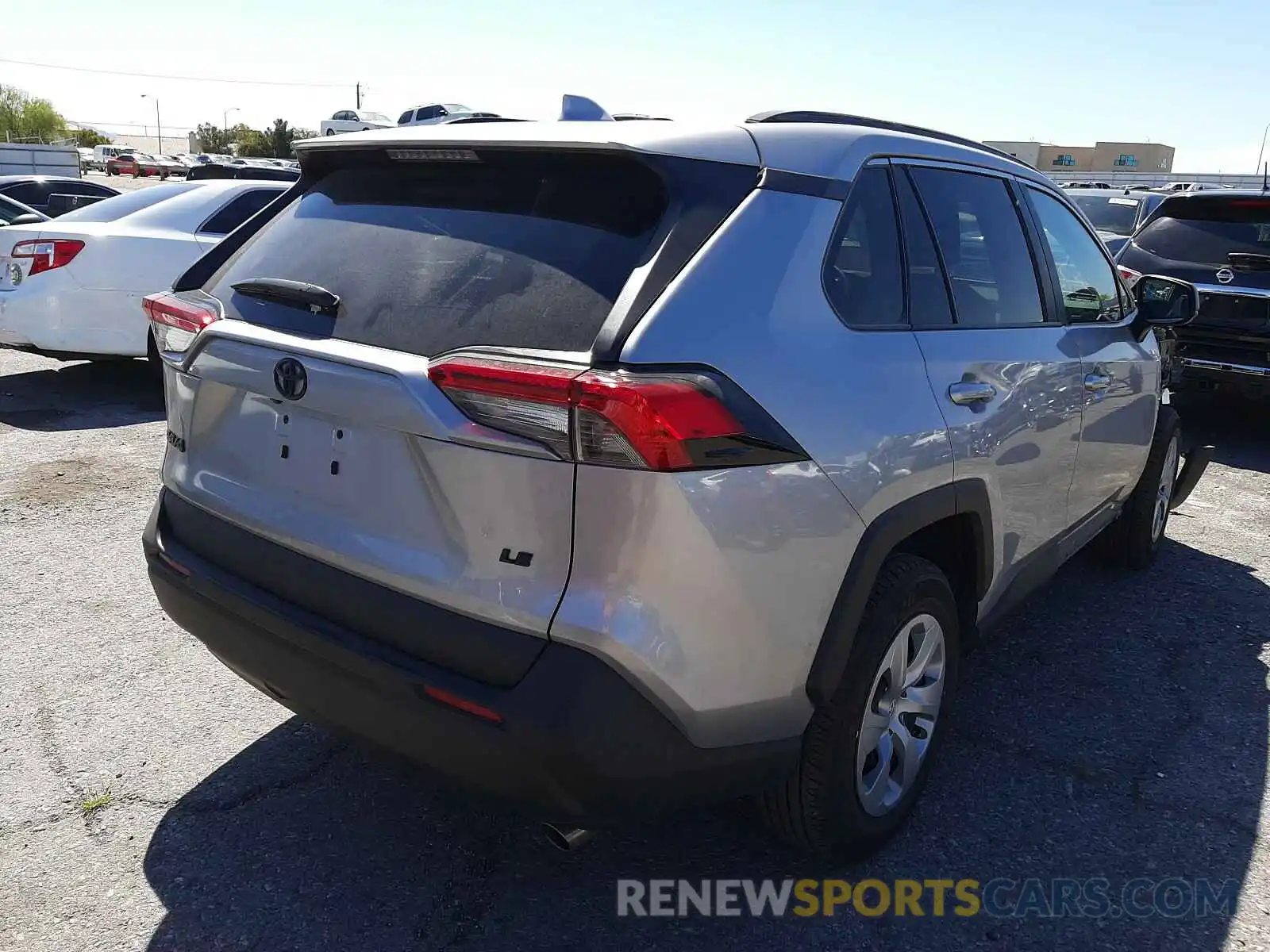 4 Photograph of a damaged car 2T3H1RFVXMC094463 TOYOTA RAV4 2021