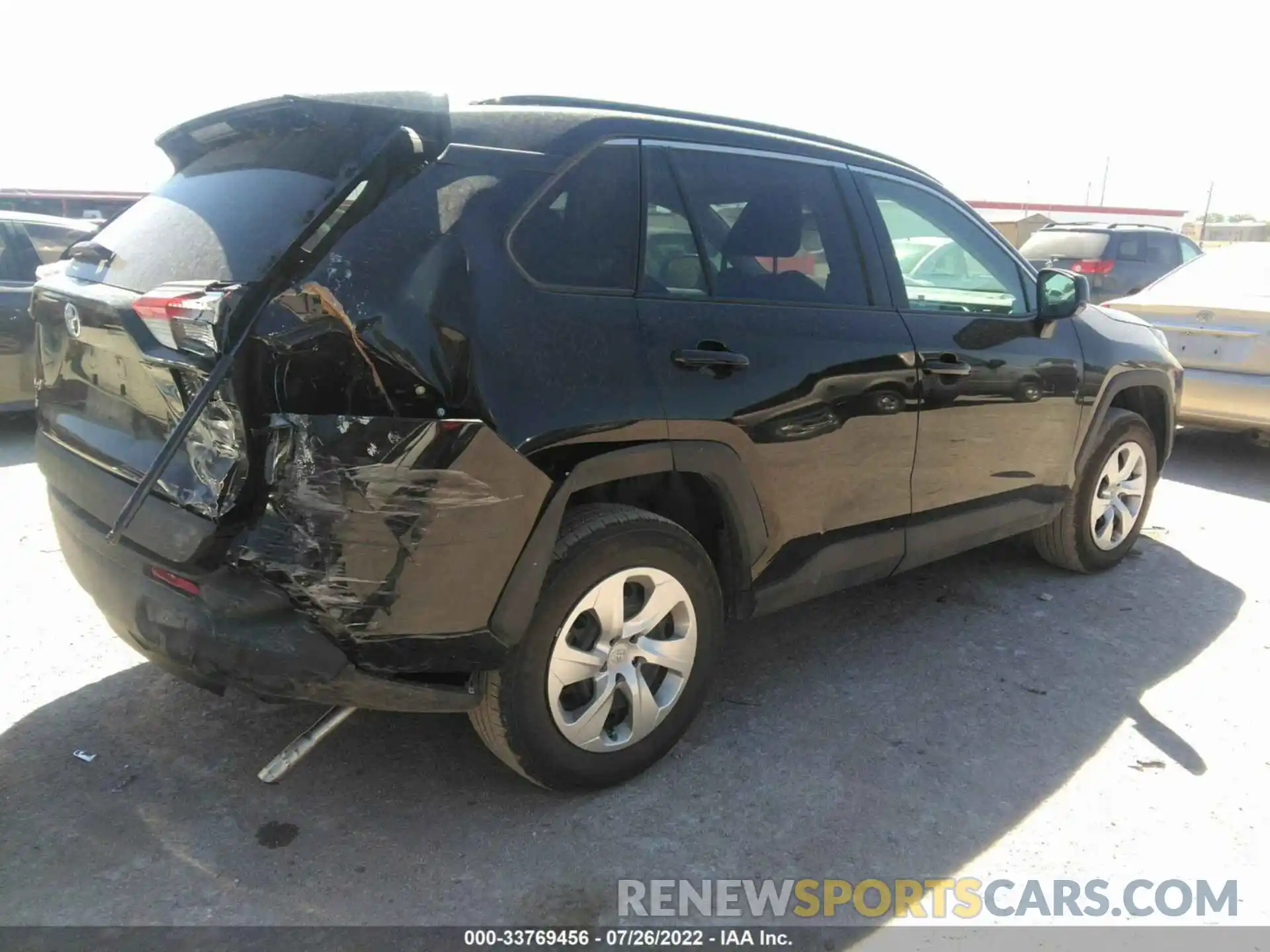 4 Photograph of a damaged car 2T3H1RFVXMC107048 TOYOTA RAV4 2021