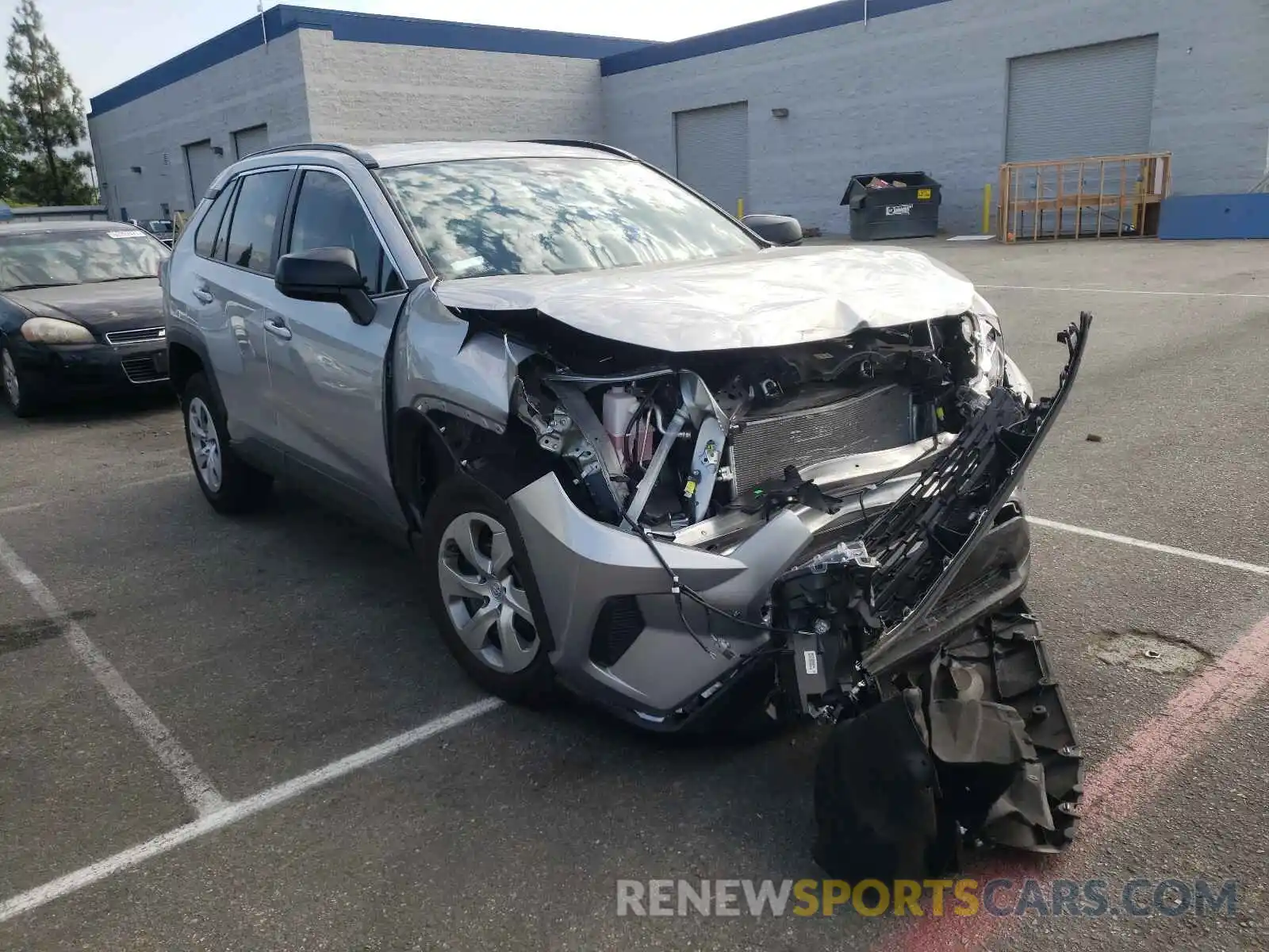 1 Photograph of a damaged car 2T3H1RFVXMC112928 TOYOTA RAV4 2021