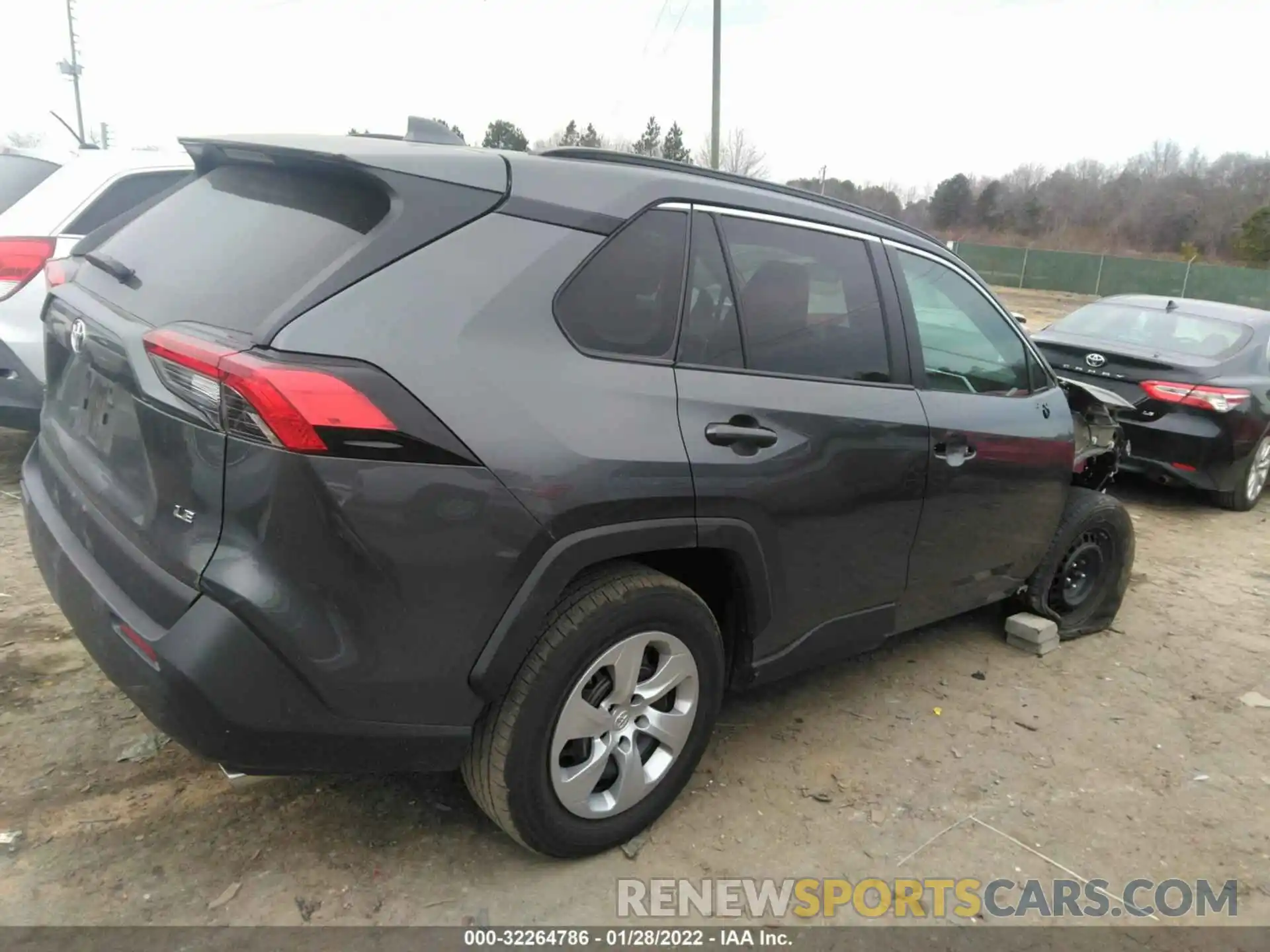 4 Photograph of a damaged car 2T3H1RFVXMC119409 TOYOTA RAV4 2021