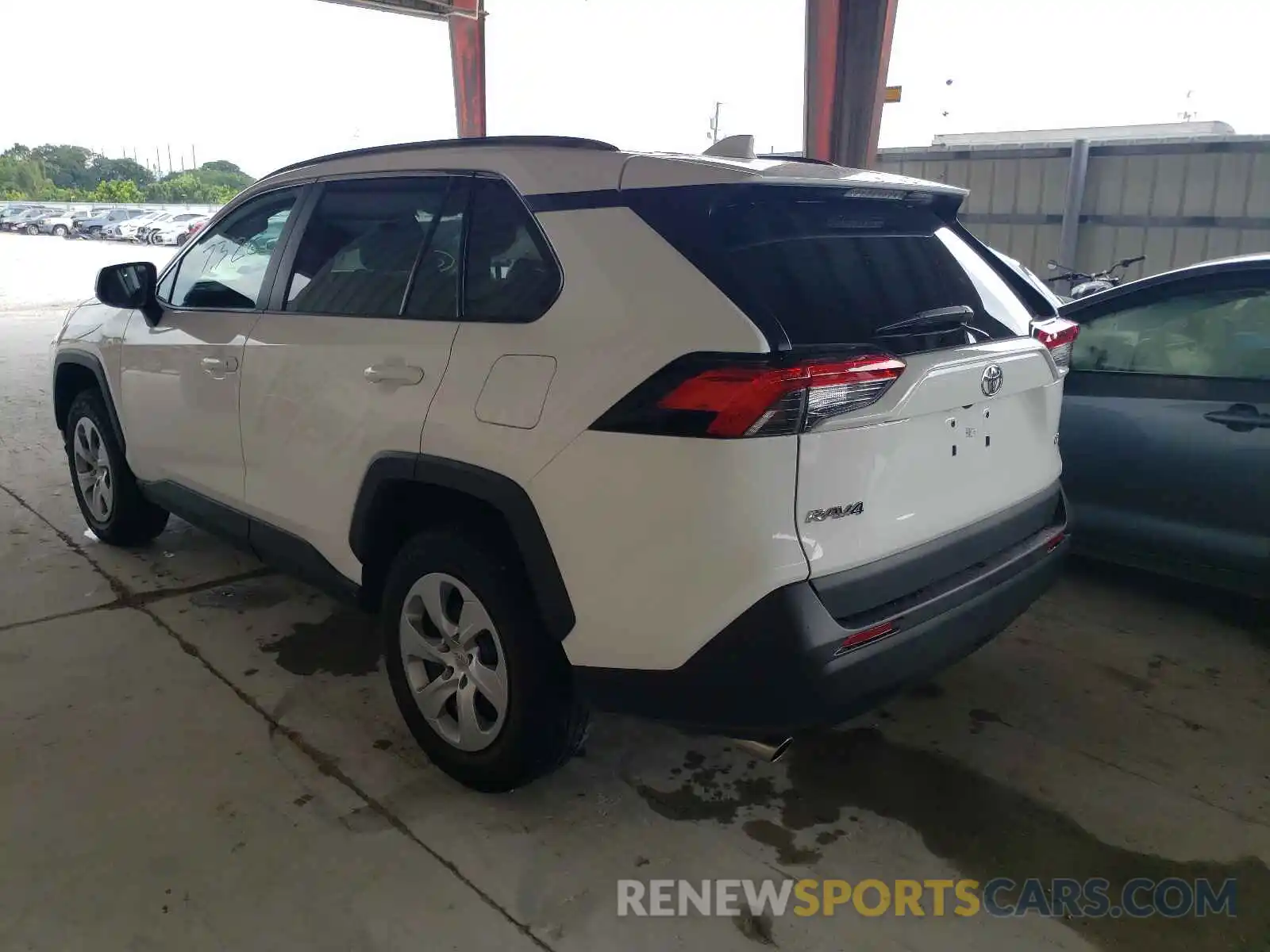 3 Фотография поврежденного автомобиля 2T3H1RFVXMC136386 TOYOTA RAV4 2021