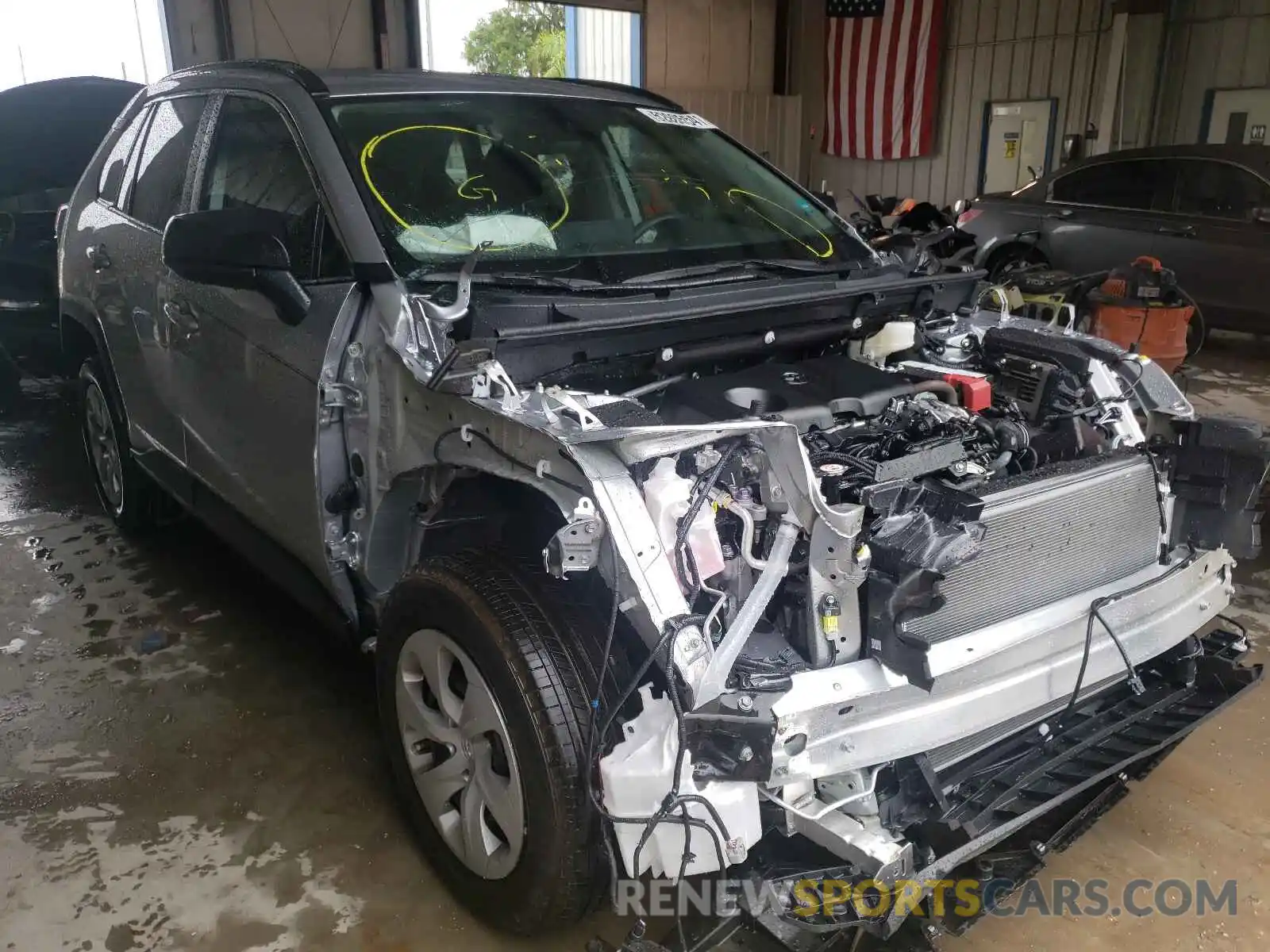 1 Photograph of a damaged car 2T3H1RFVXMC143578 TOYOTA RAV4 2021