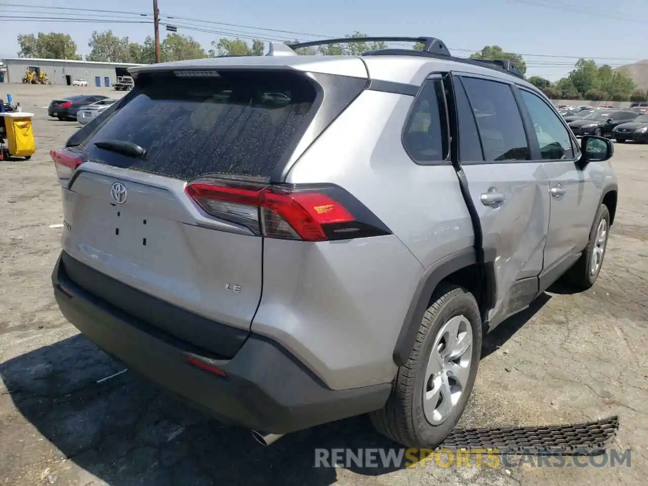 4 Photograph of a damaged car 2T3H1RFVXMC145914 TOYOTA RAV4 2021