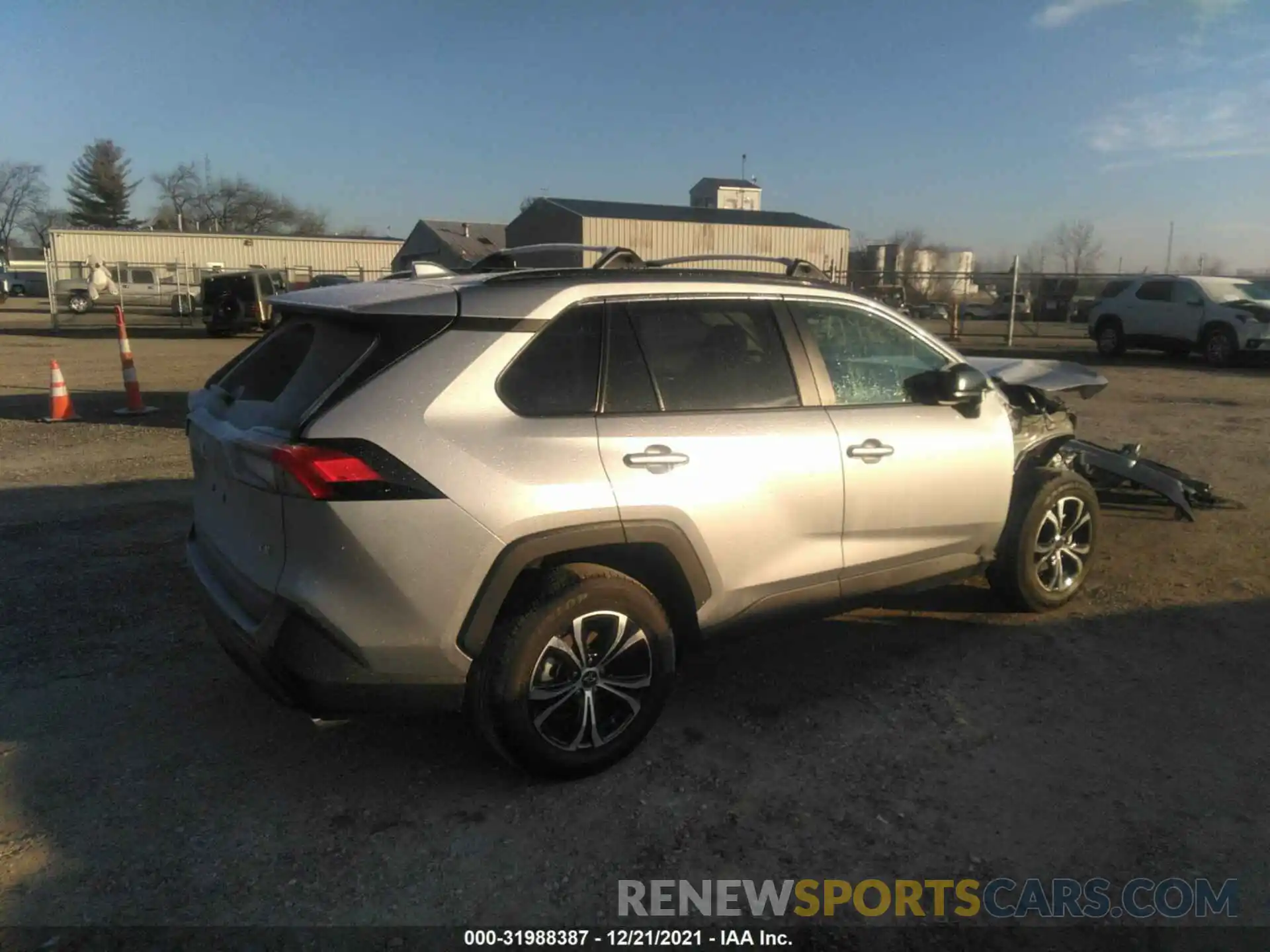 4 Photograph of a damaged car 2T3H1RFVXMC148845 TOYOTA RAV4 2021