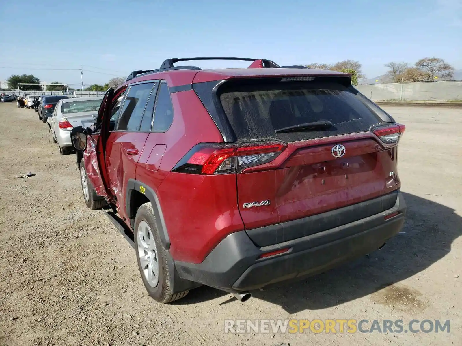 3 Photograph of a damaged car 2T3H1RFVXMW110644 TOYOTA RAV4 2021