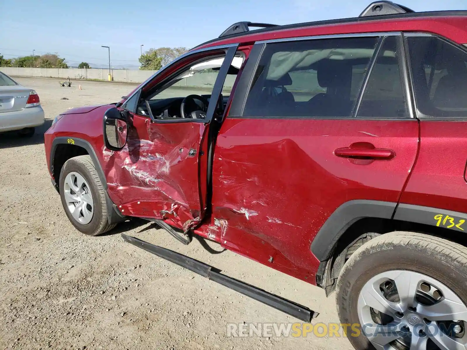 9 Photograph of a damaged car 2T3H1RFVXMW110644 TOYOTA RAV4 2021