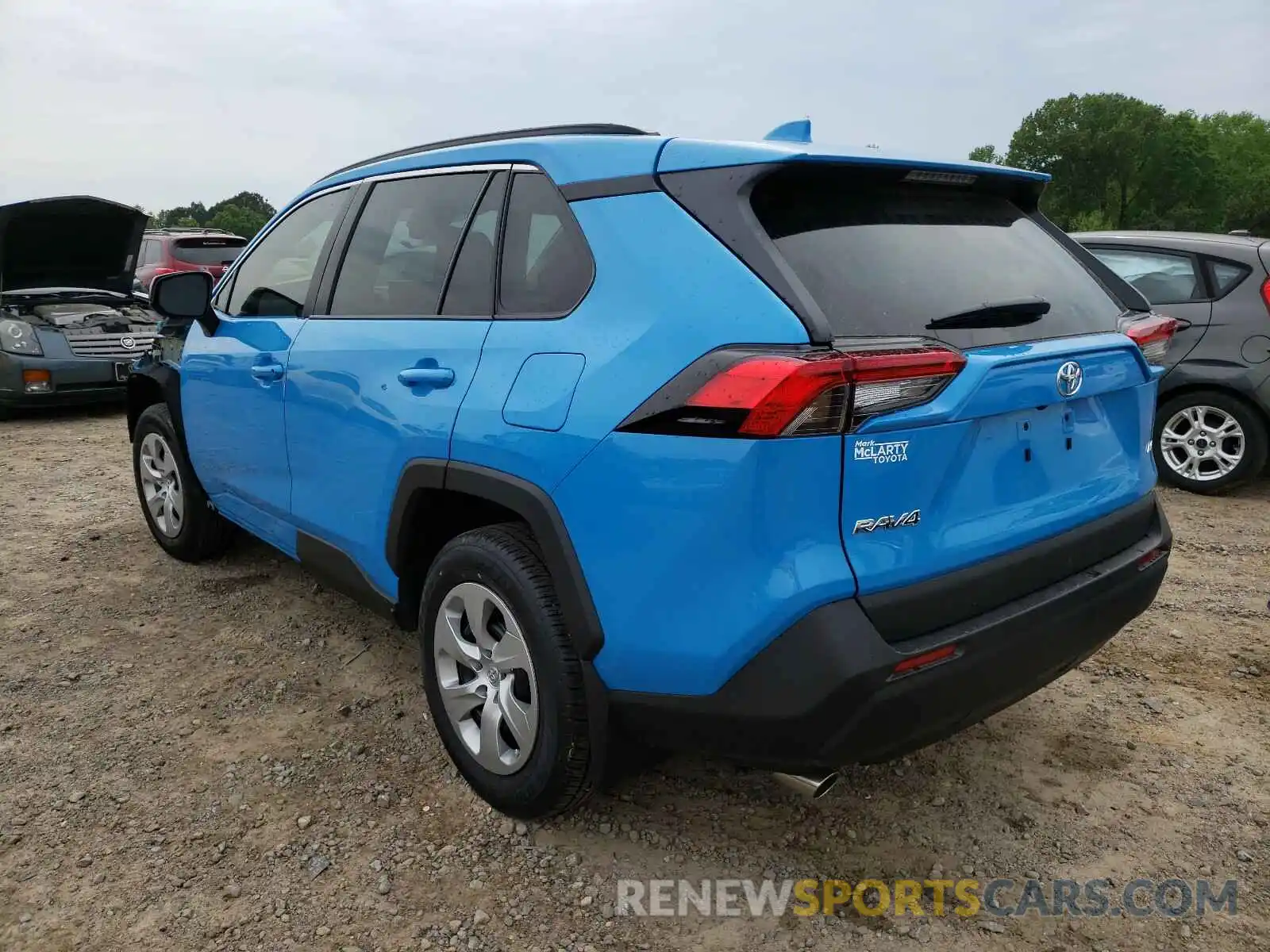 3 Photograph of a damaged car 2T3H1RFVXMW136483 TOYOTA RAV4 2021