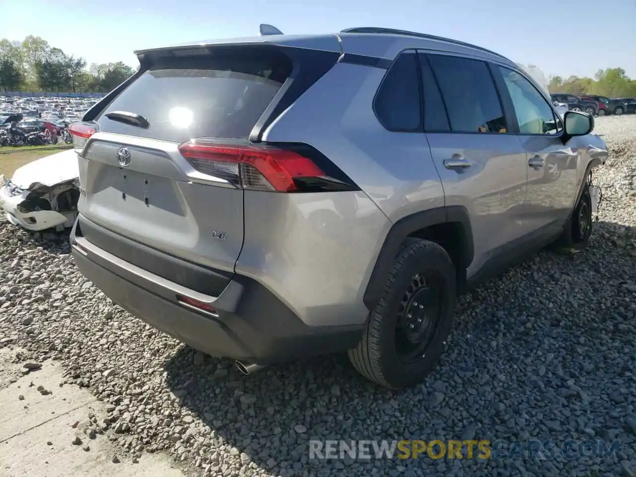 4 Photograph of a damaged car 2T3H1RFVXMW138637 TOYOTA RAV4 2021