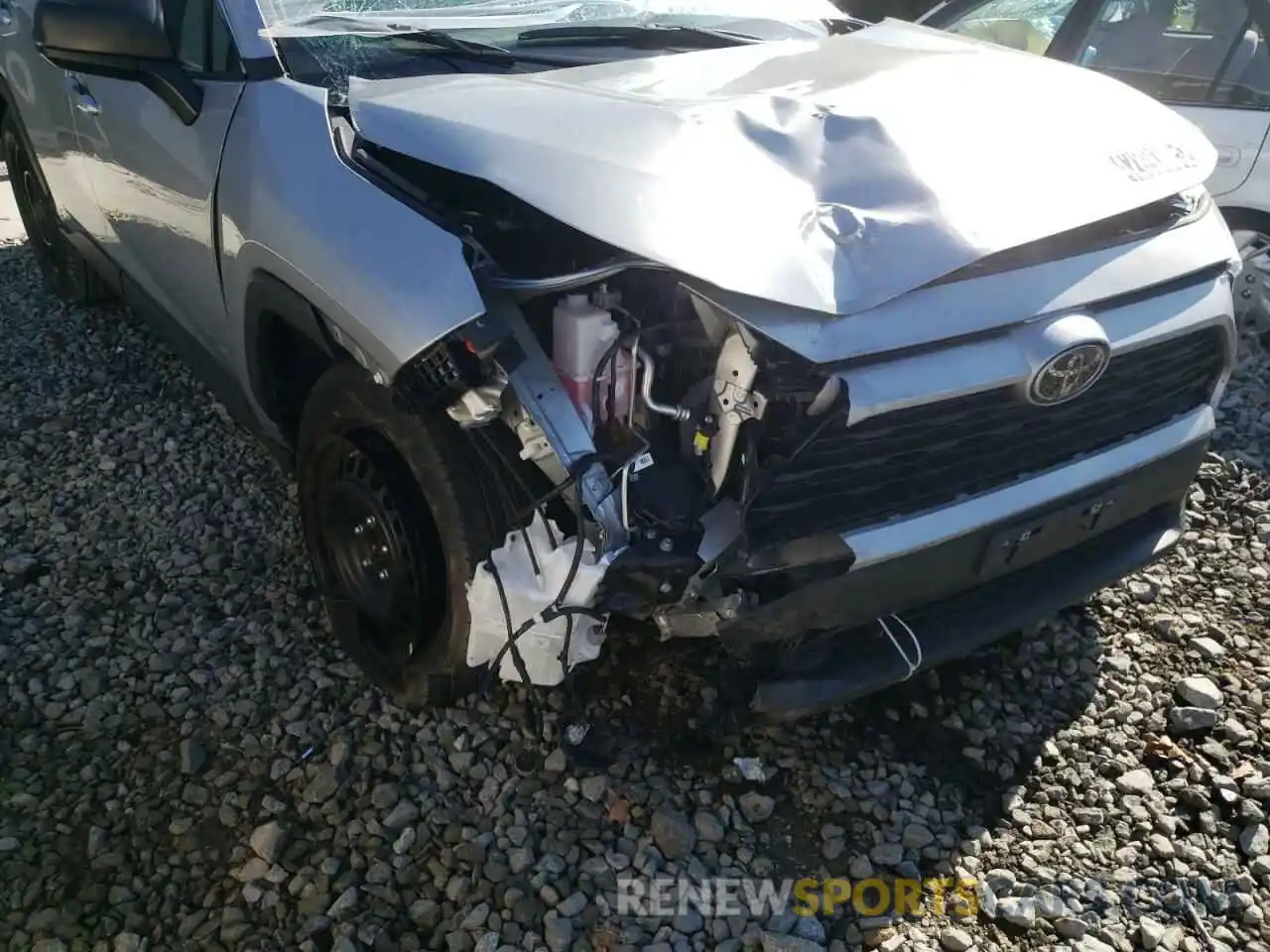 9 Photograph of a damaged car 2T3H1RFVXMW138637 TOYOTA RAV4 2021