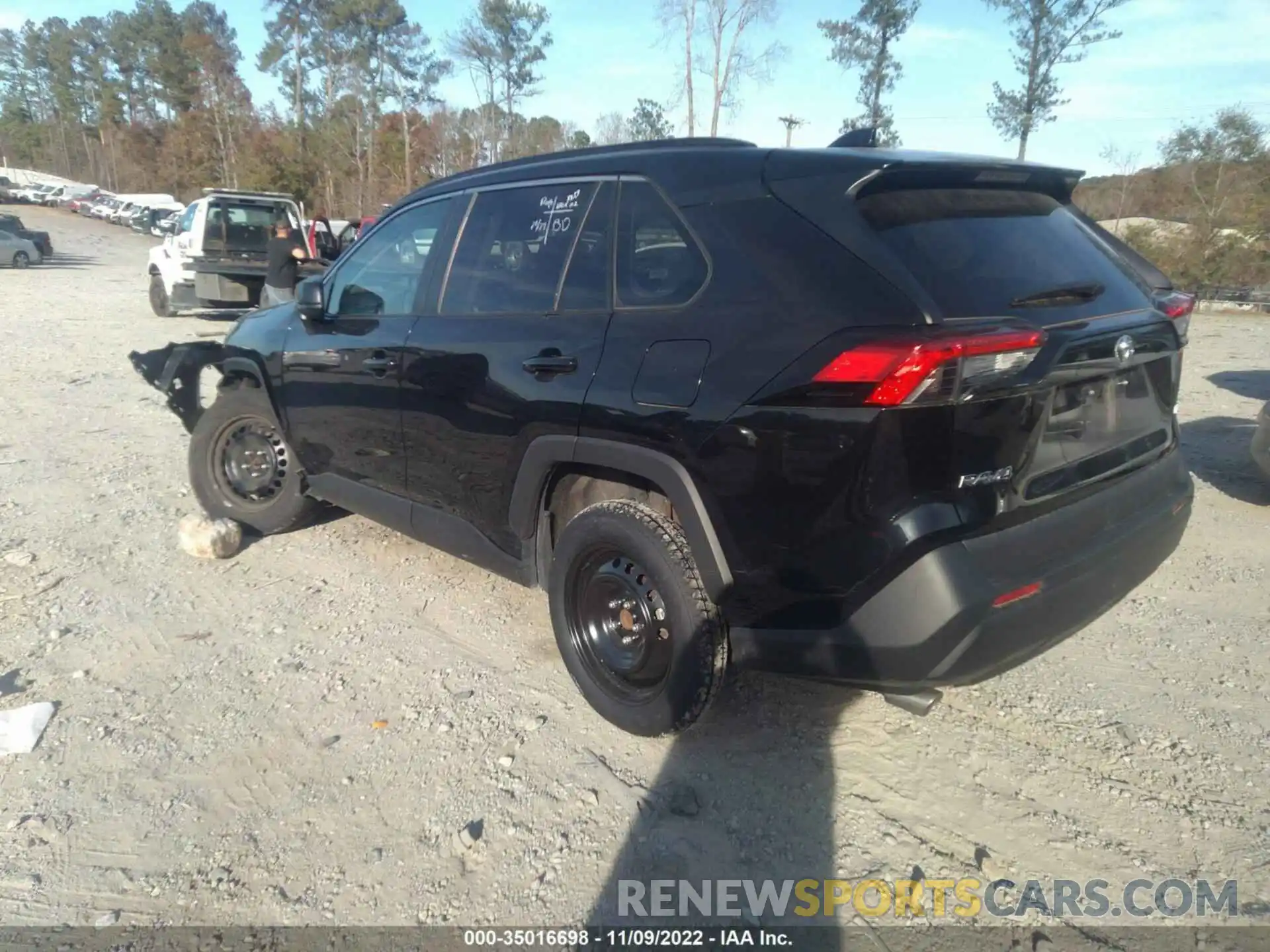 3 Photograph of a damaged car 2T3H1RFVXMW142011 TOYOTA RAV4 2021