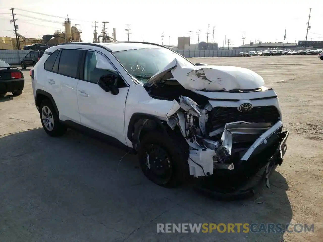 1 Photograph of a damaged car 2T3H1RFVXMW146737 TOYOTA RAV4 2021