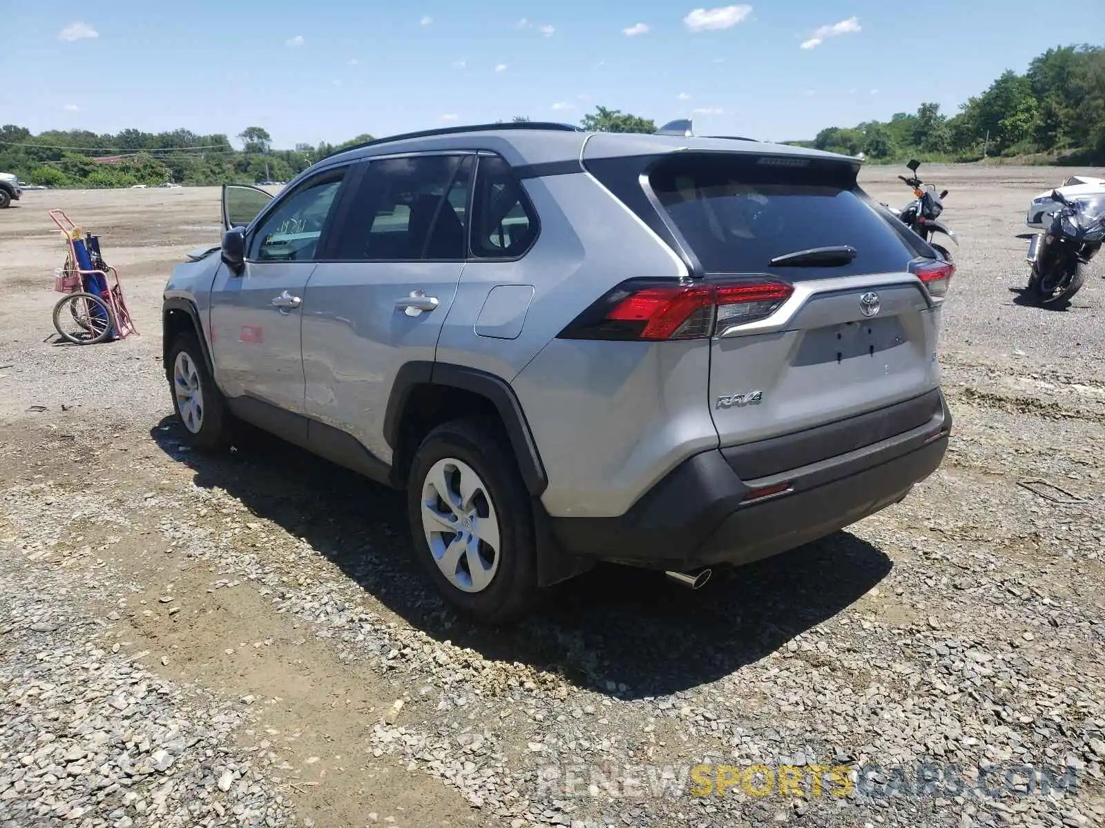 3 Photograph of a damaged car 2T3H1RFVXMW147869 TOYOTA RAV4 2021