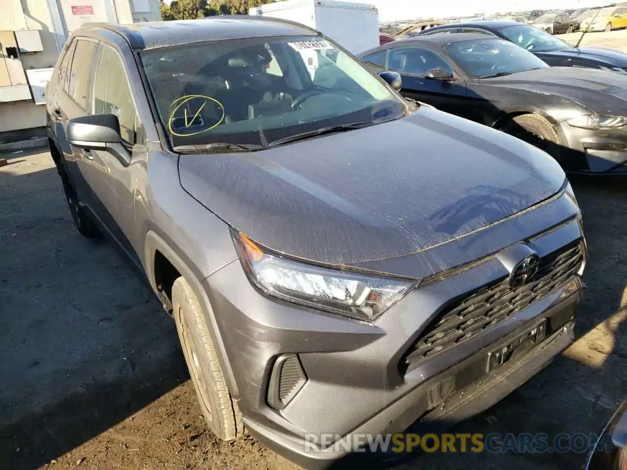 1 Photograph of a damaged car 2T3H1RFVXMW149539 TOYOTA RAV4 2021