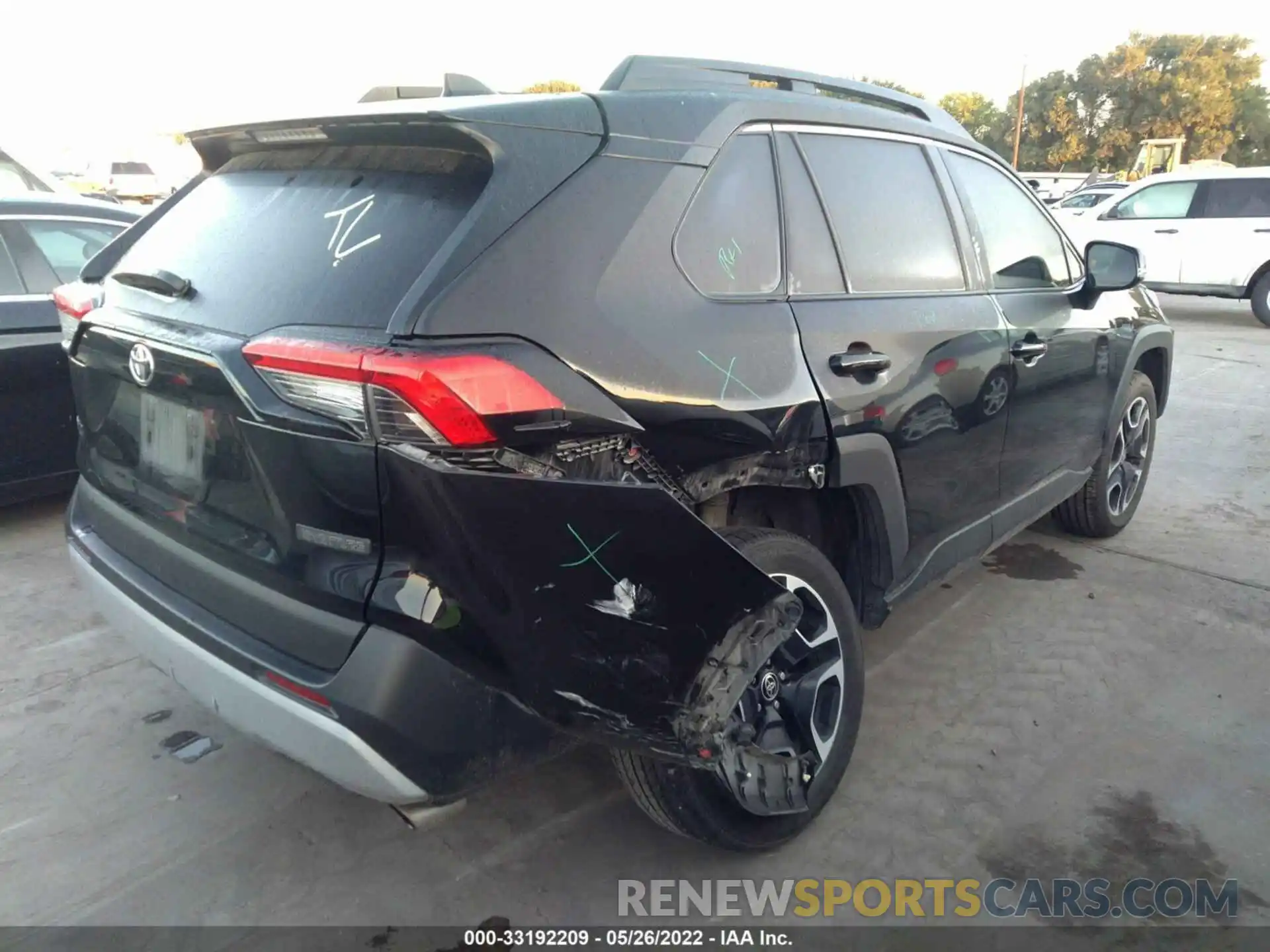 4 Photograph of a damaged car 2T3J1RFV0MW171230 TOYOTA RAV4 2021