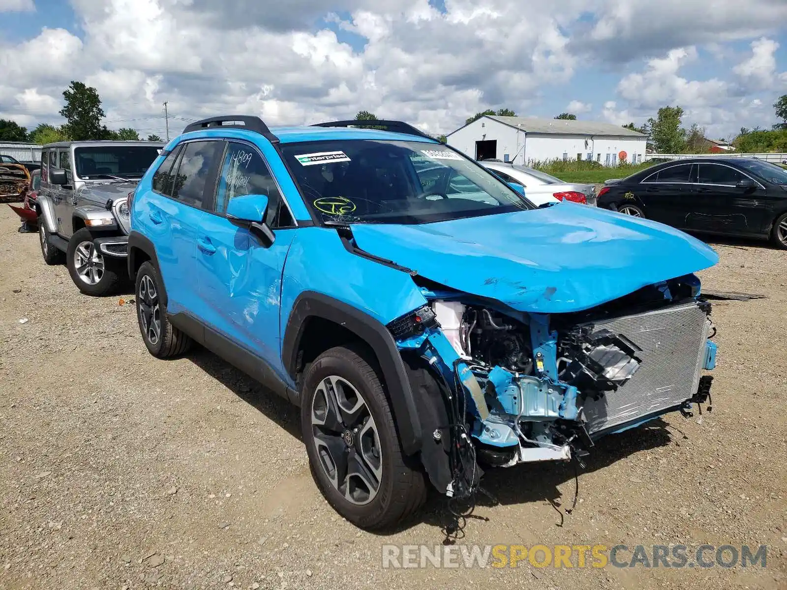 1 Photograph of a damaged car 2T3J1RFV0MW223228 TOYOTA RAV4 2021