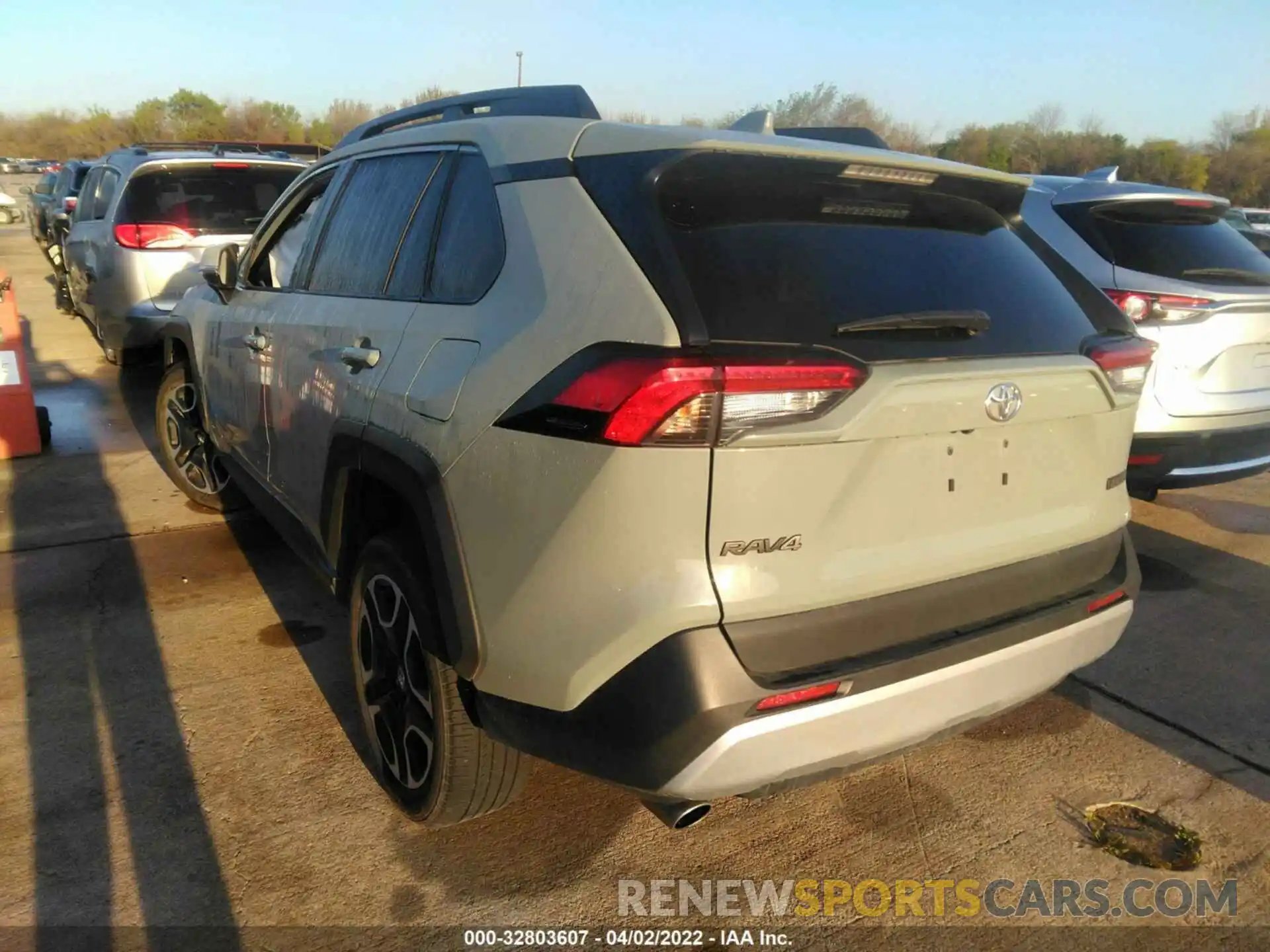 3 Photograph of a damaged car 2T3J1RFV1MW157739 TOYOTA RAV4 2021