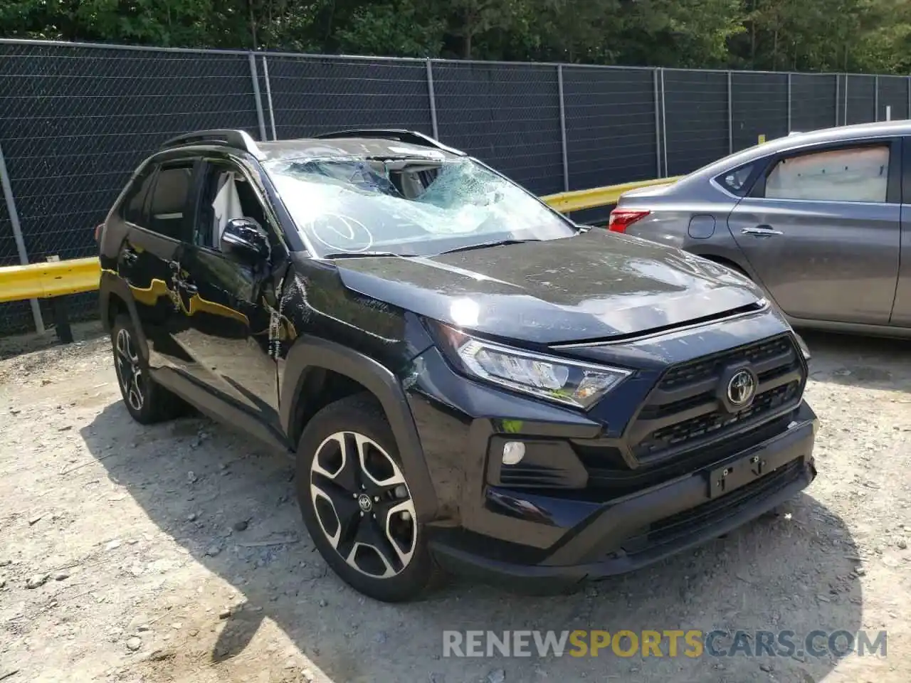 1 Photograph of a damaged car 2T3J1RFV4MW157721 TOYOTA RAV4 2021