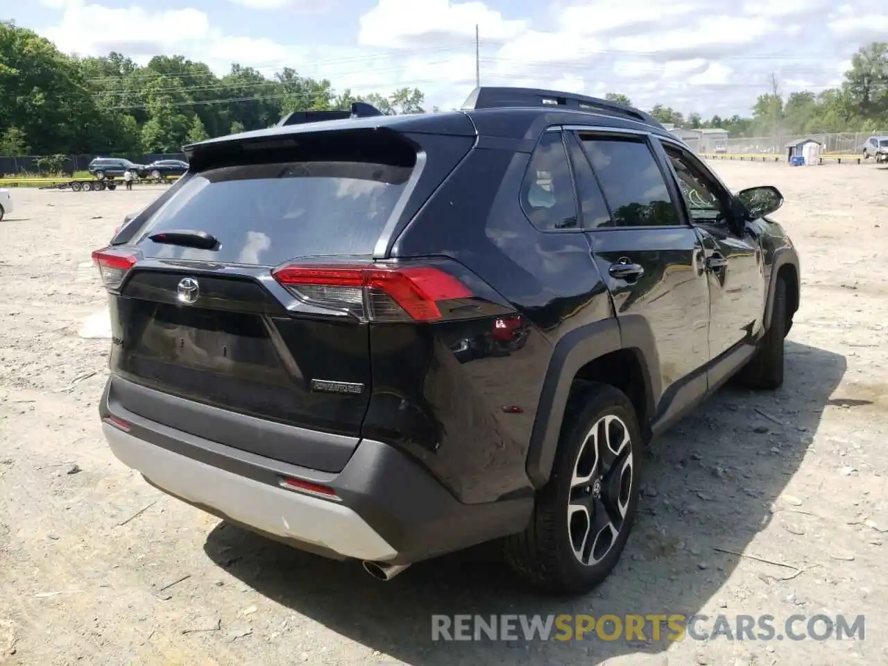 4 Photograph of a damaged car 2T3J1RFV4MW157721 TOYOTA RAV4 2021