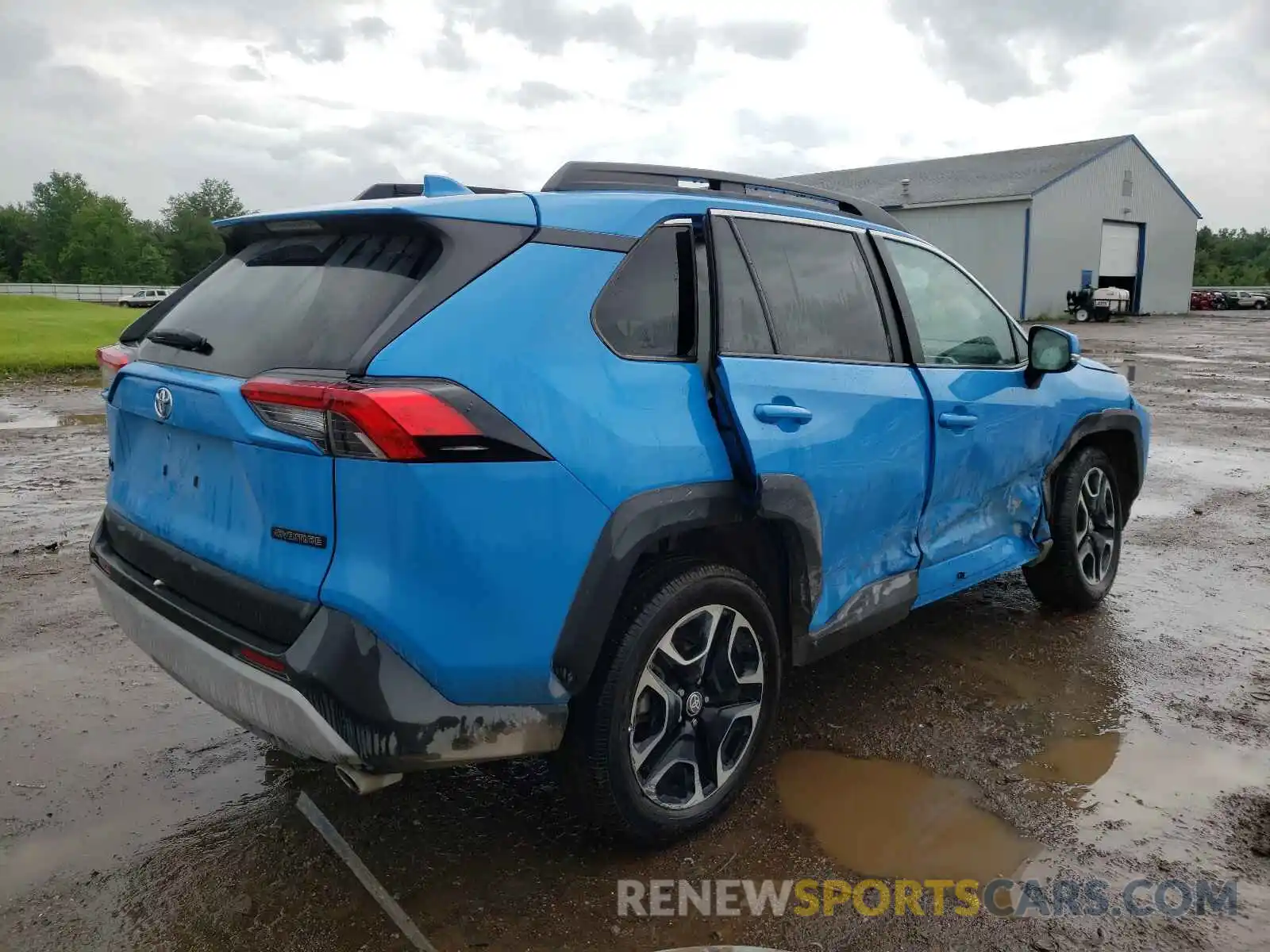 4 Photograph of a damaged car 2T3J1RFV4MW172977 TOYOTA RAV4 2021