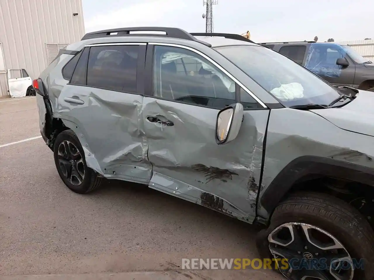 9 Photograph of a damaged car 2T3J1RFV7MW191684 TOYOTA RAV4 2021