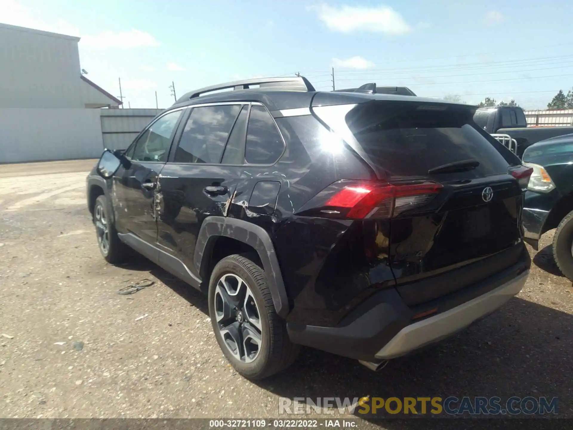 3 Photograph of a damaged car 2T3J1RFV8MW154885 TOYOTA RAV4 2021