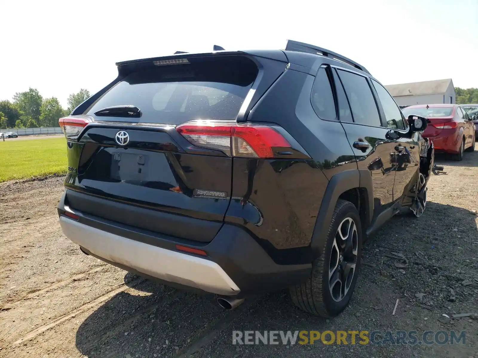 4 Photograph of a damaged car 2T3J1RFV9LC091490 TOYOTA RAV4 2021