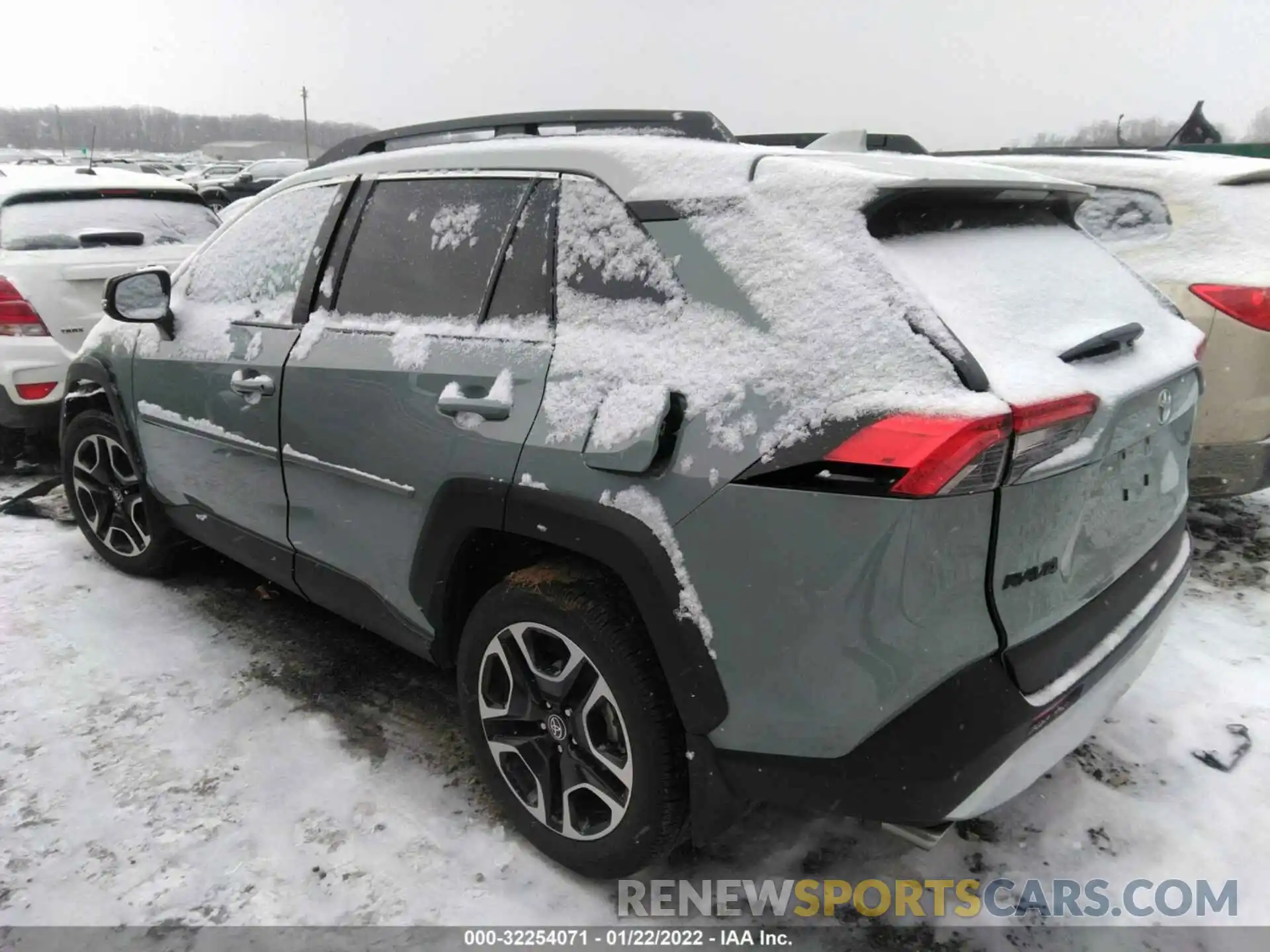 3 Photograph of a damaged car 2T3J1RFV9MW169055 TOYOTA RAV4 2021