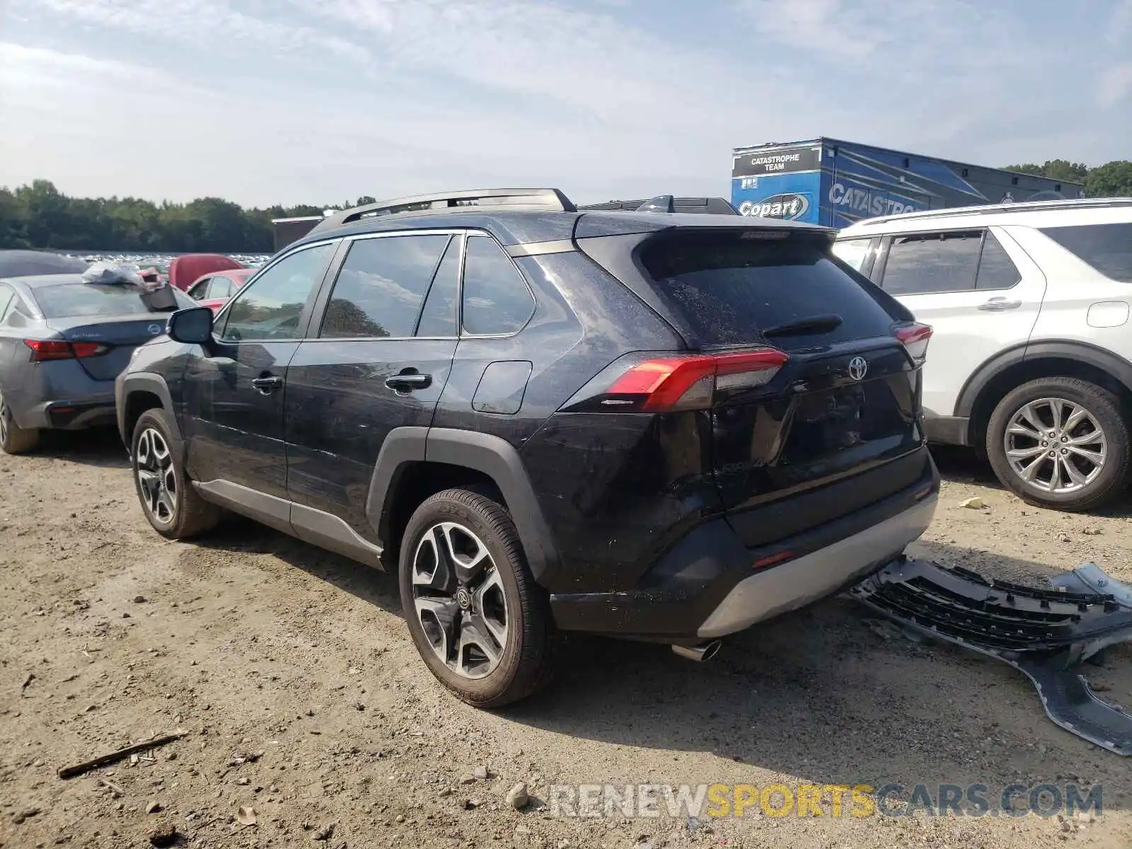 3 Photograph of a damaged car 2T3J1RFV9MW205889 TOYOTA RAV4 2021