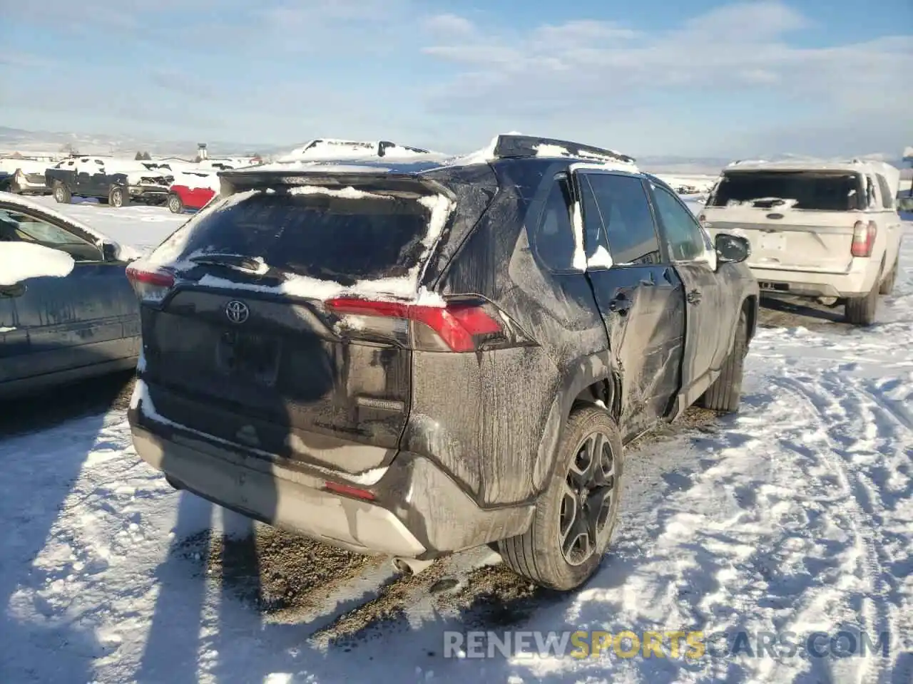 4 Photograph of a damaged car 2T3J1RFVXMW223124 TOYOTA RAV4 2021