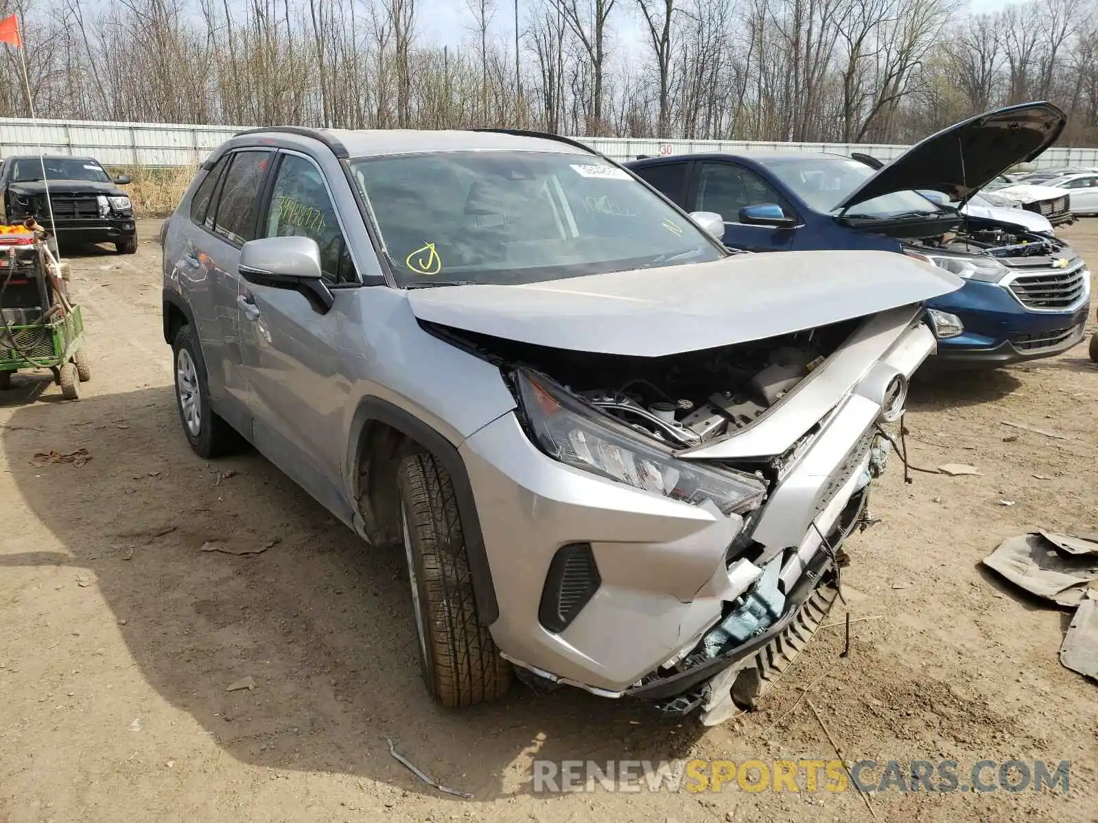 1 Photograph of a damaged car 2T3K1RFV0MC091335 TOYOTA RAV4 2021