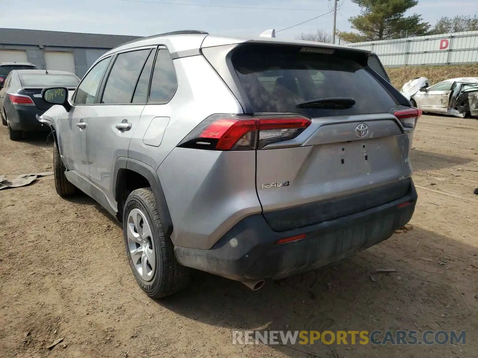 3 Photograph of a damaged car 2T3K1RFV0MC091335 TOYOTA RAV4 2021