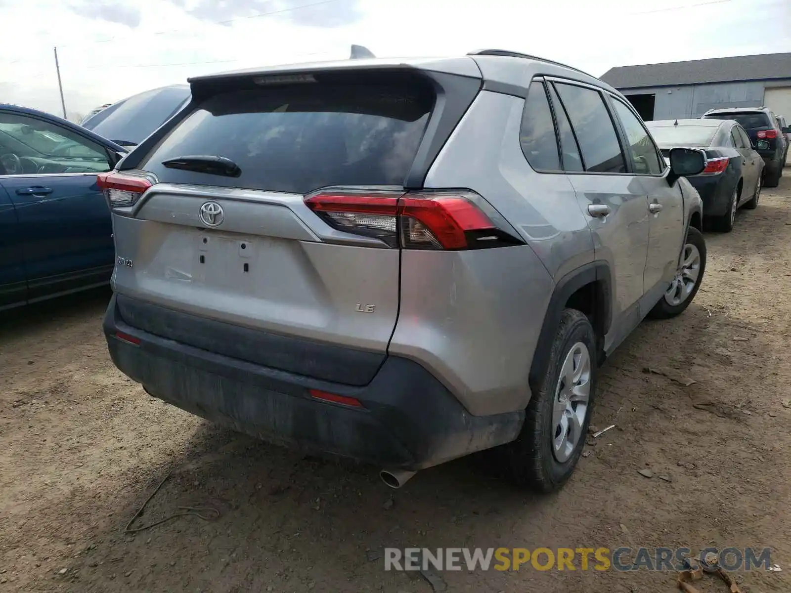 4 Photograph of a damaged car 2T3K1RFV0MC091335 TOYOTA RAV4 2021