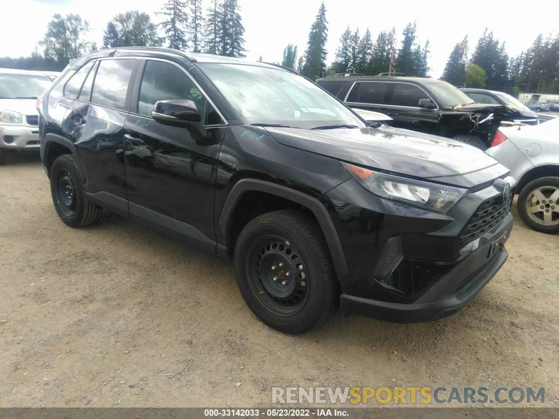 1 Photograph of a damaged car 2T3K1RFV1MW129914 TOYOTA RAV4 2021