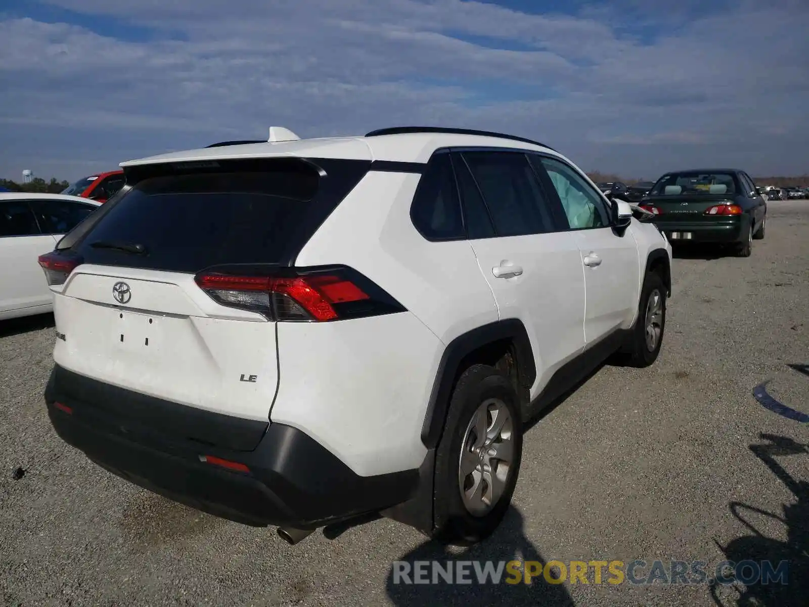 4 Photograph of a damaged car 2T3K1RFV1MW158670 TOYOTA RAV4 2021