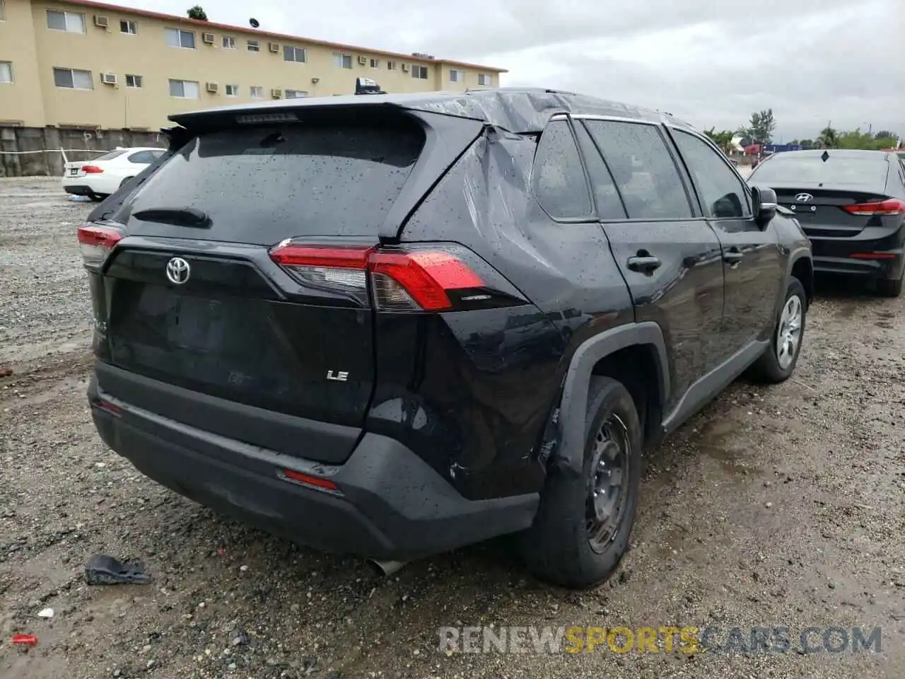 4 Photograph of a damaged car 2T3K1RFV2MC114811 TOYOTA RAV4 2021