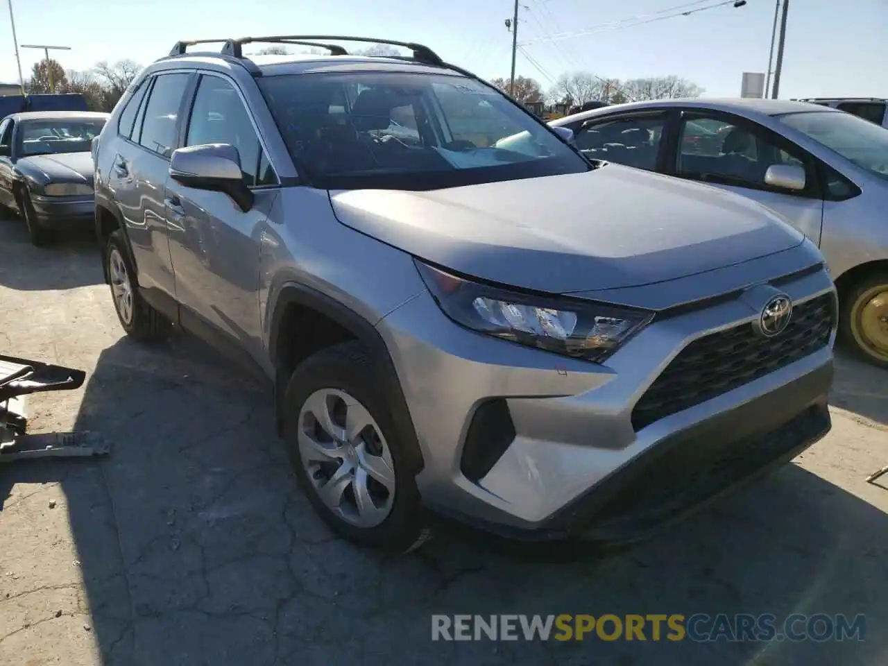 1 Photograph of a damaged car 2T3K1RFV3MC113960 TOYOTA RAV4 2021