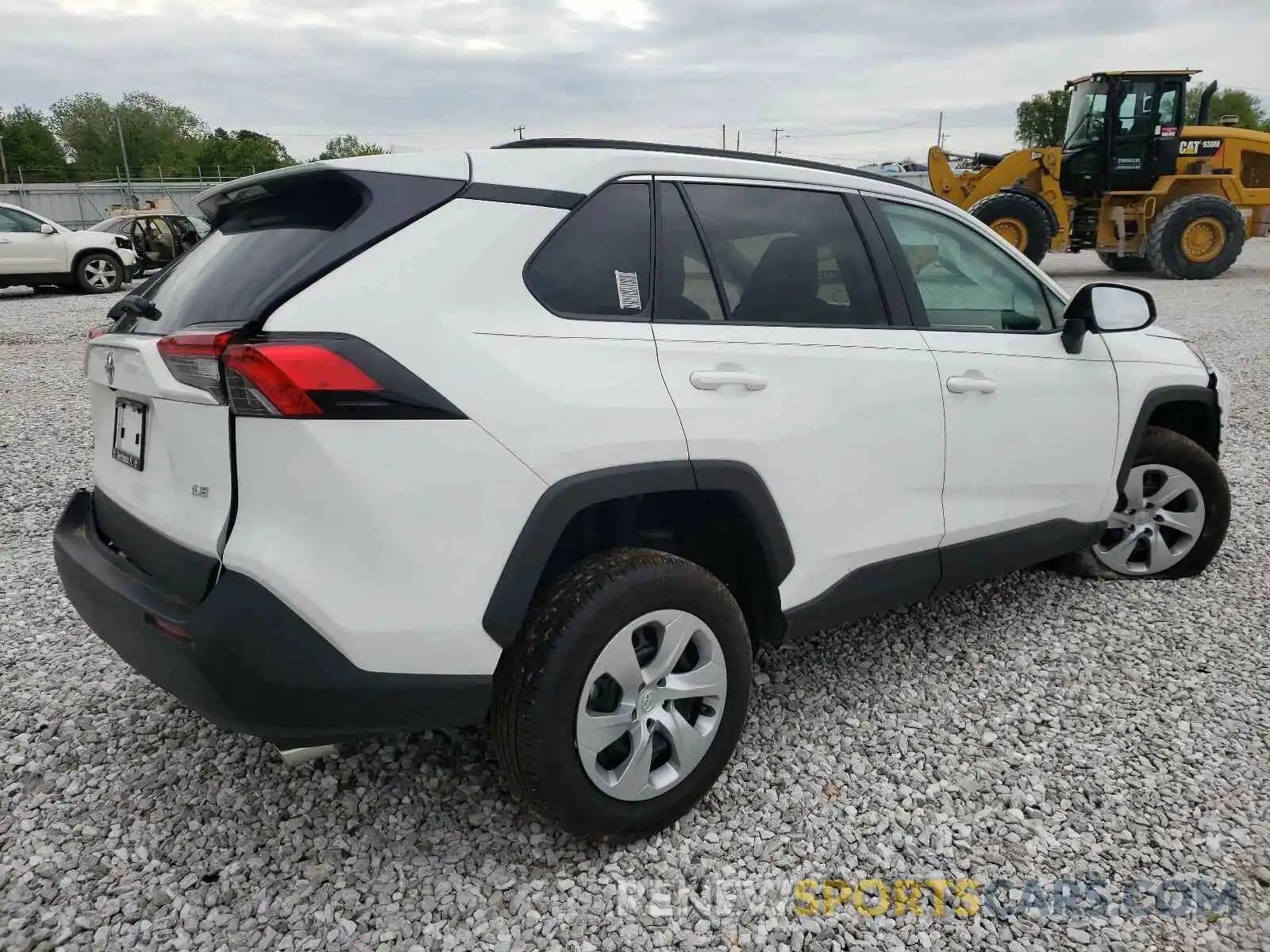 4 Photograph of a damaged car 2T3K1RFV3MC124151 TOYOTA RAV4 2021