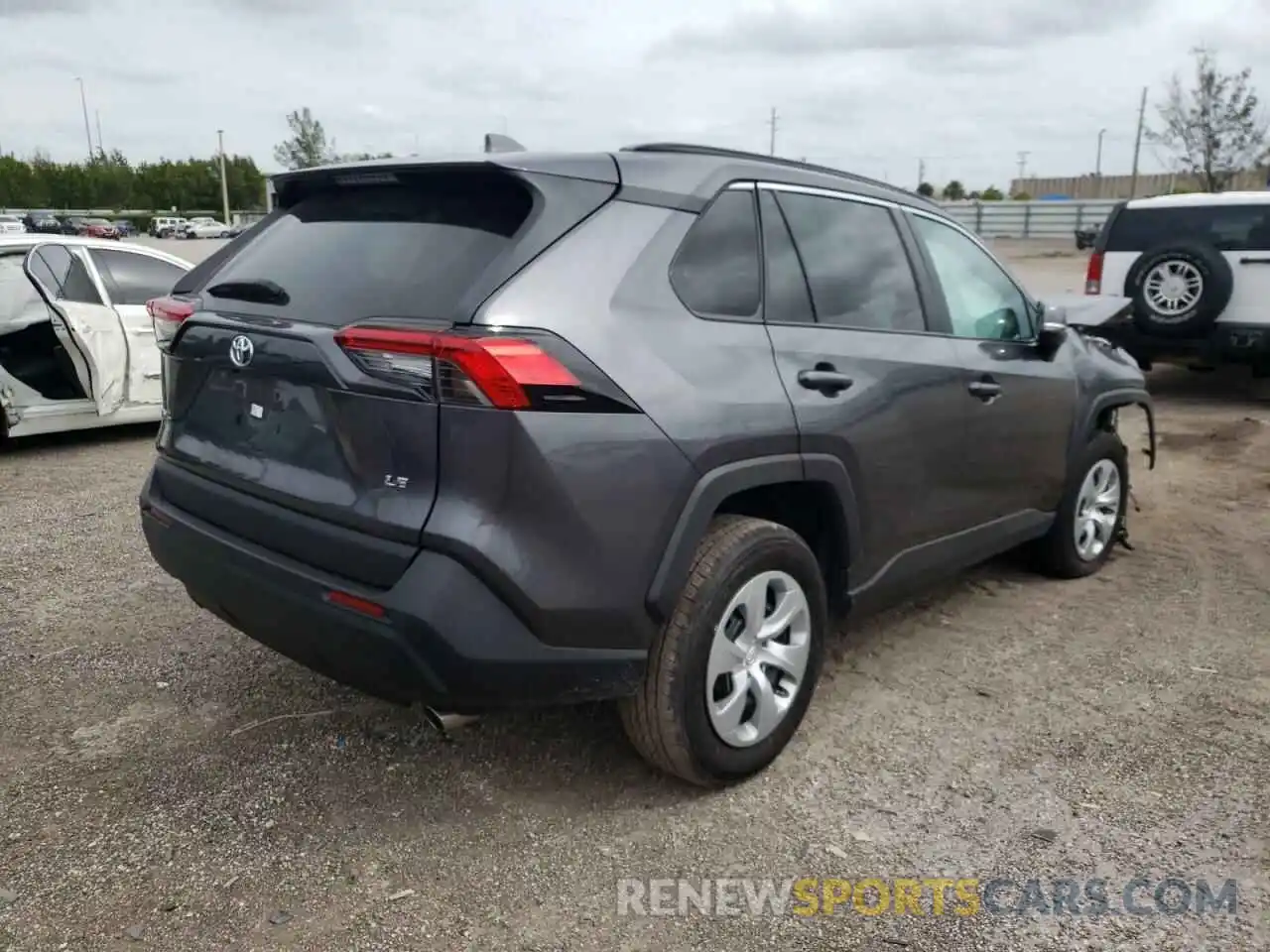 4 Photograph of a damaged car 2T3K1RFV3MC133741 TOYOTA RAV4 2021