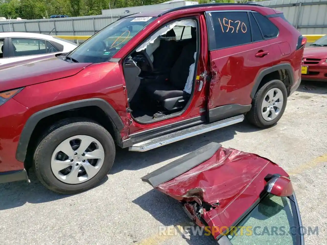 9 Photograph of a damaged car 2T3K1RFV3MW133284 TOYOTA RAV4 2021