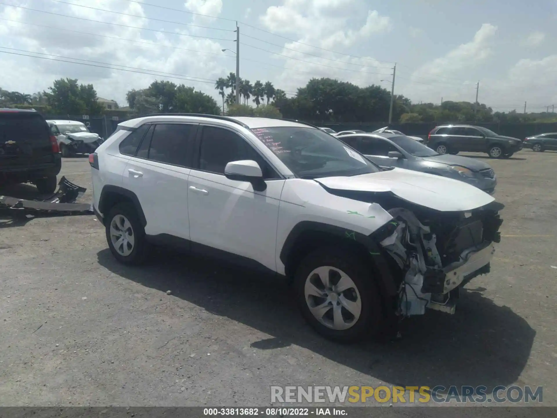 1 Photograph of a damaged car 2T3K1RFV4MC127091 TOYOTA RAV4 2021