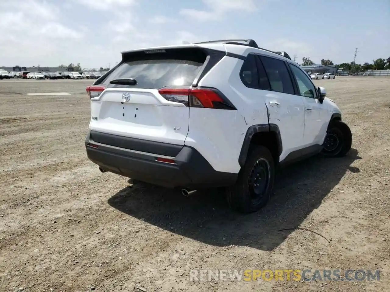 4 Photograph of a damaged car 2T3K1RFV4MC172158 TOYOTA RAV4 2021