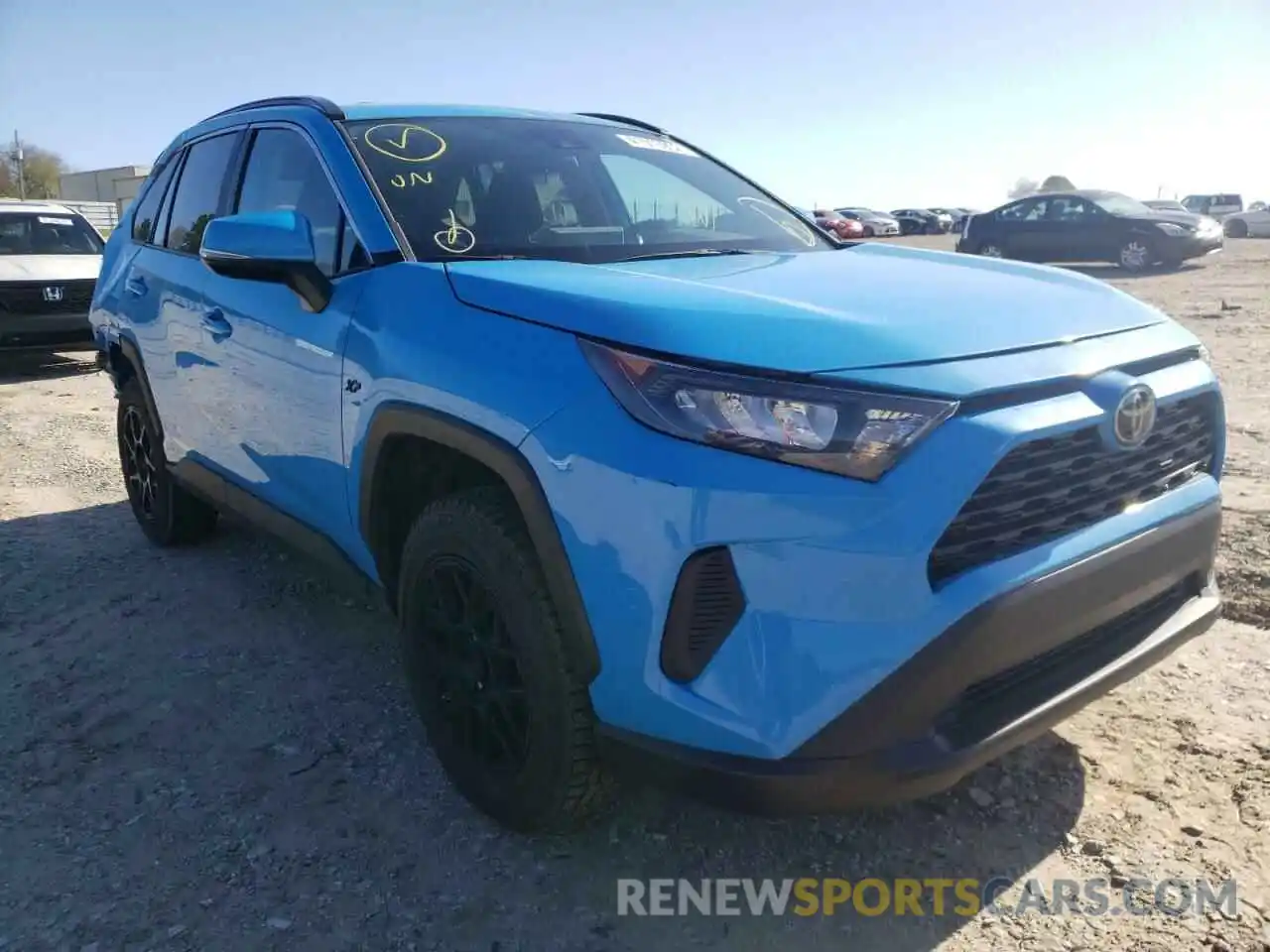 1 Photograph of a damaged car 2T3K1RFV4MW142642 TOYOTA RAV4 2021