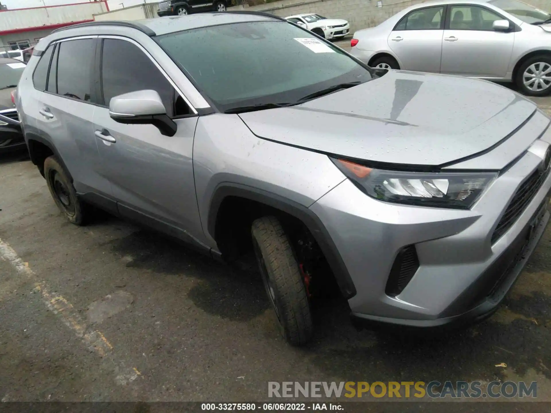 1 Photograph of a damaged car 2T3K1RFV5MC096644 TOYOTA RAV4 2021