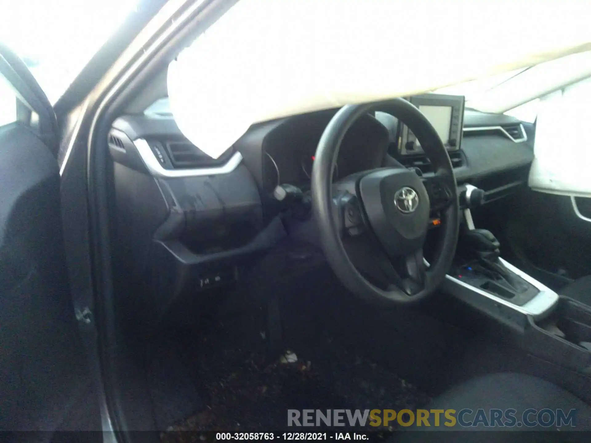 5 Фотография поврежденного автомобиля 2T3K1RFV5MC115676 TOYOTA RAV4 2021