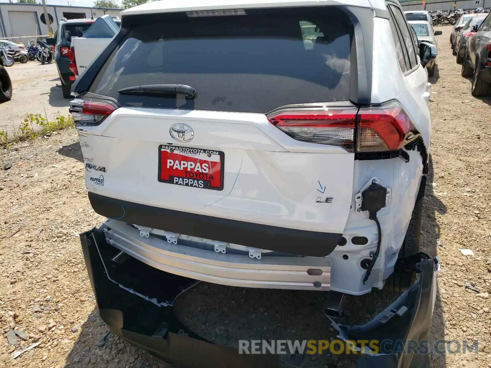 9 Photograph of a damaged car 2T3K1RFV5MC139315 TOYOTA RAV4 2021