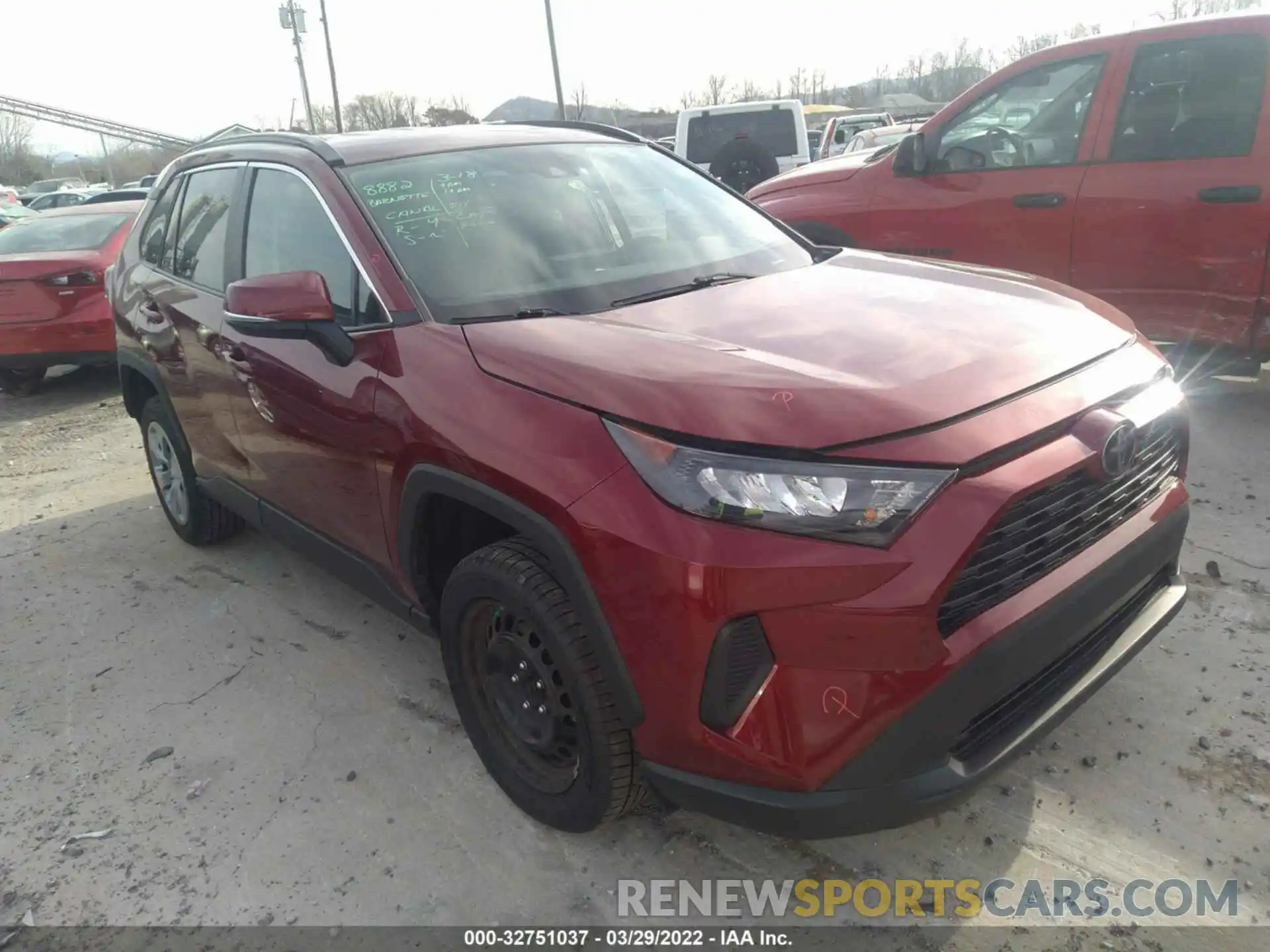 1 Photograph of a damaged car 2T3K1RFV5MW109245 TOYOTA RAV4 2021